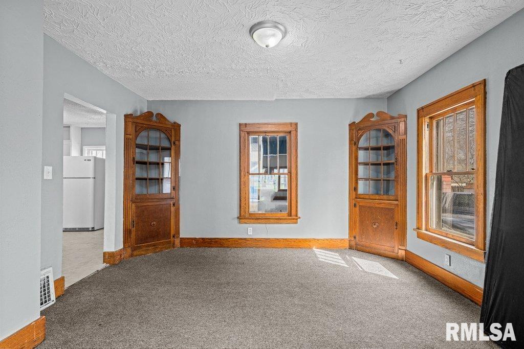 2215 17th Street Property Photo 8