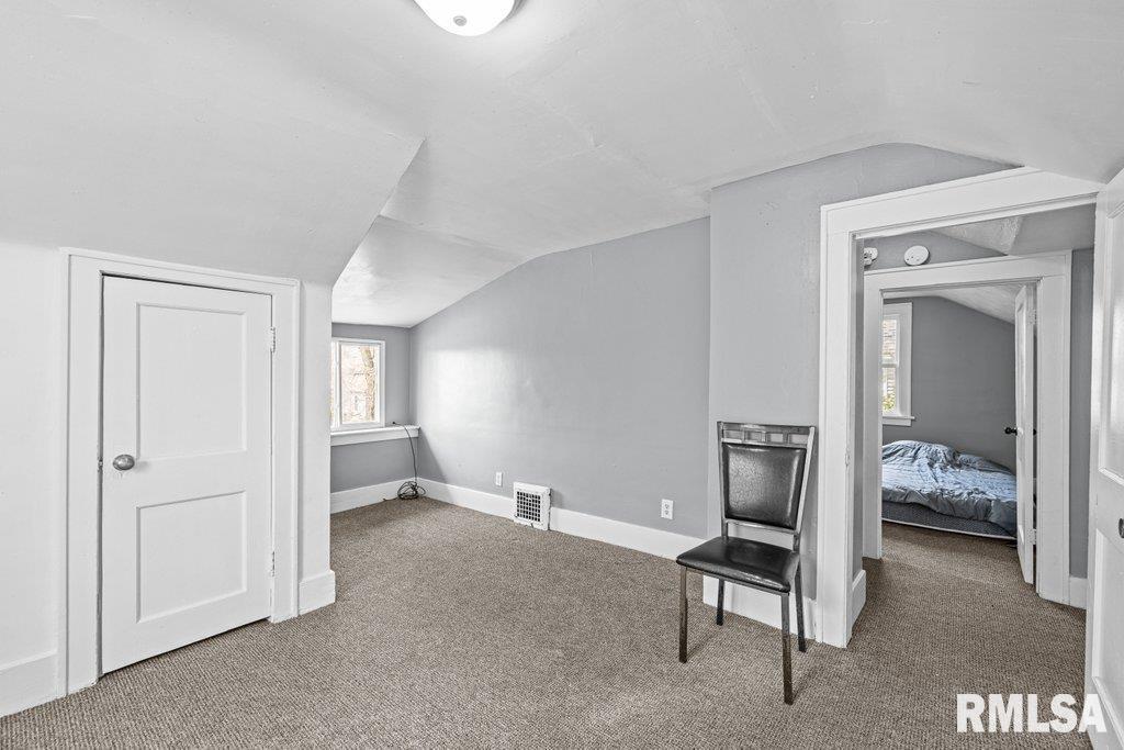2215 17th Street Property Photo 17