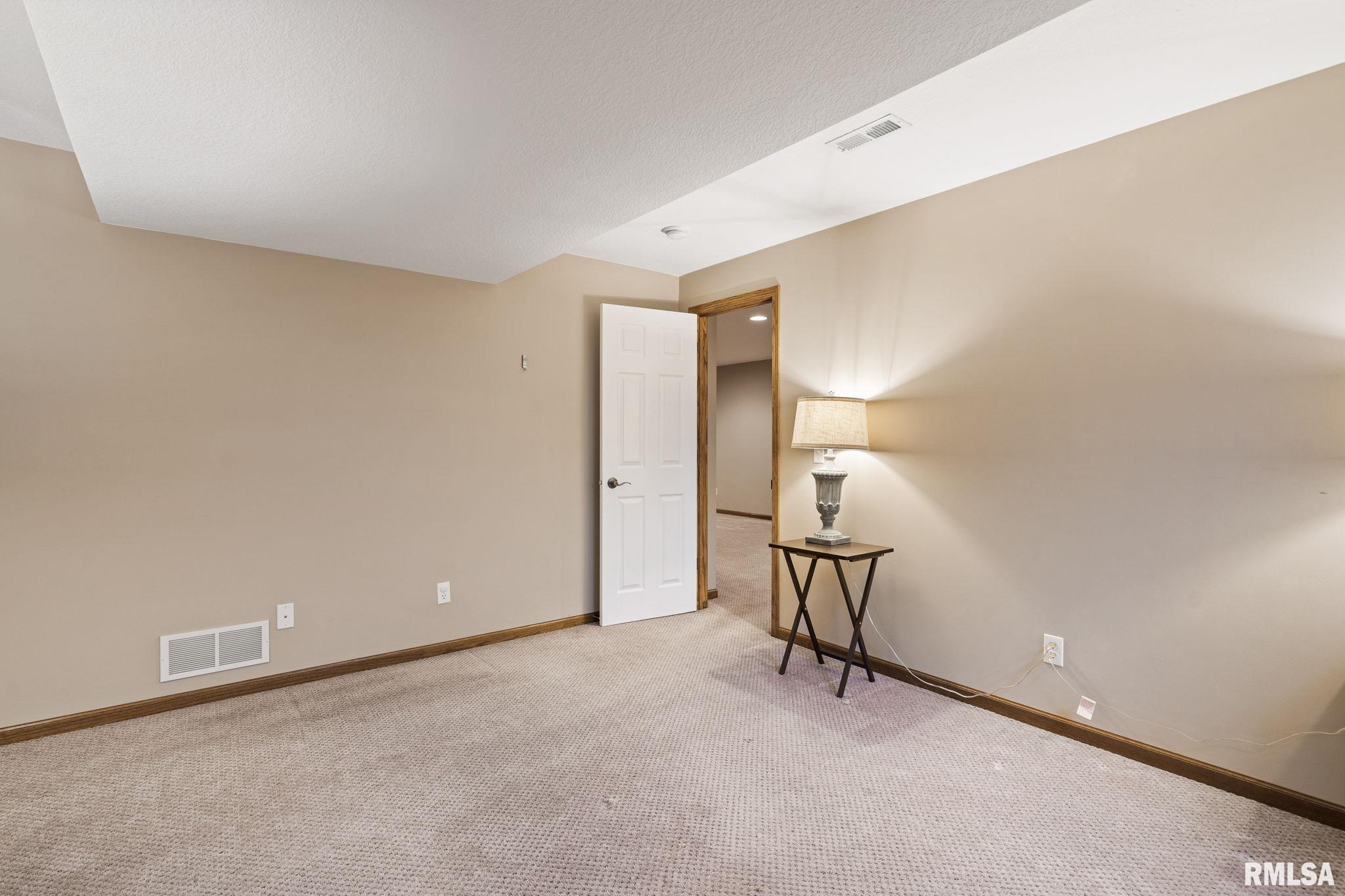 342 Heather Glen Drive Property Photo 32
