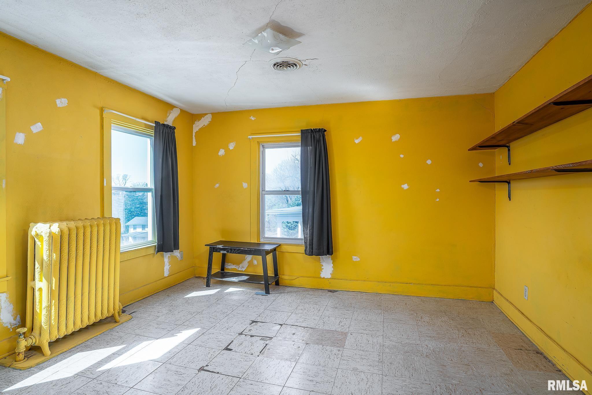 1806 E 12th Street Property Photo 12