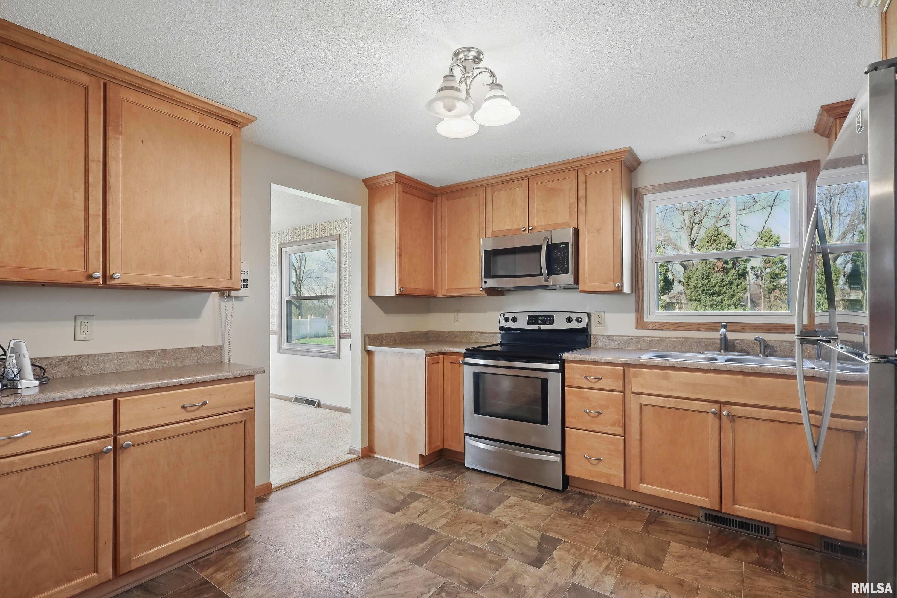 2904 Avalon Drive Property Photo 13