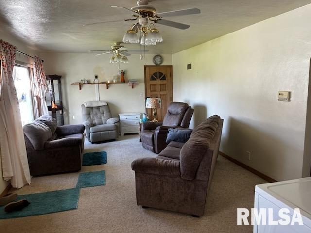 711 W Main Street Property Photo 4