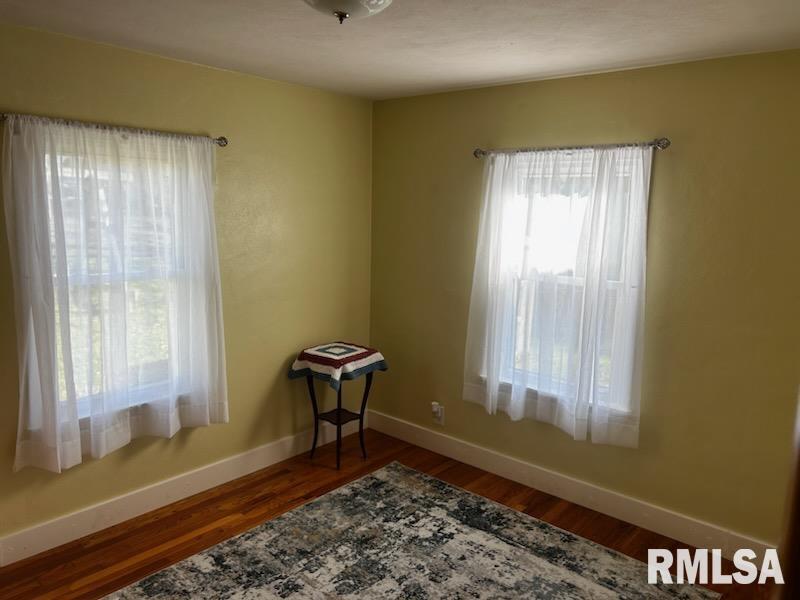 711 W Main Street Property Photo 6