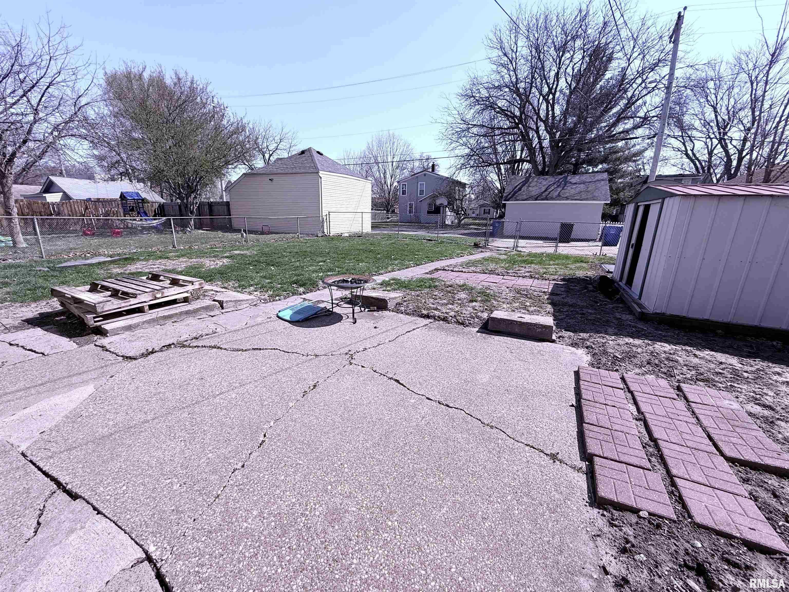 2410 18th Avenue Property Photo 2