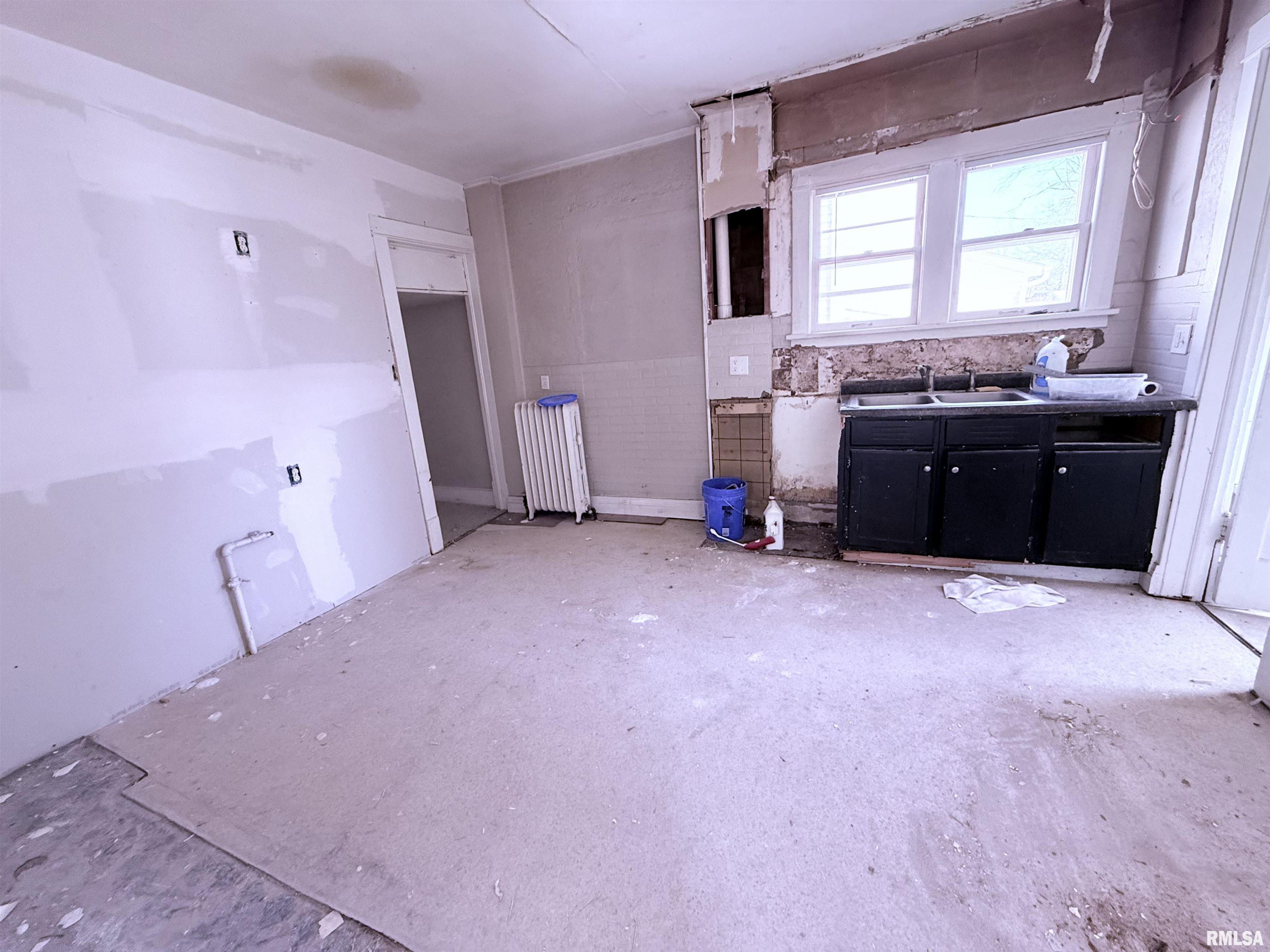 2410 18th Avenue Property Photo 4