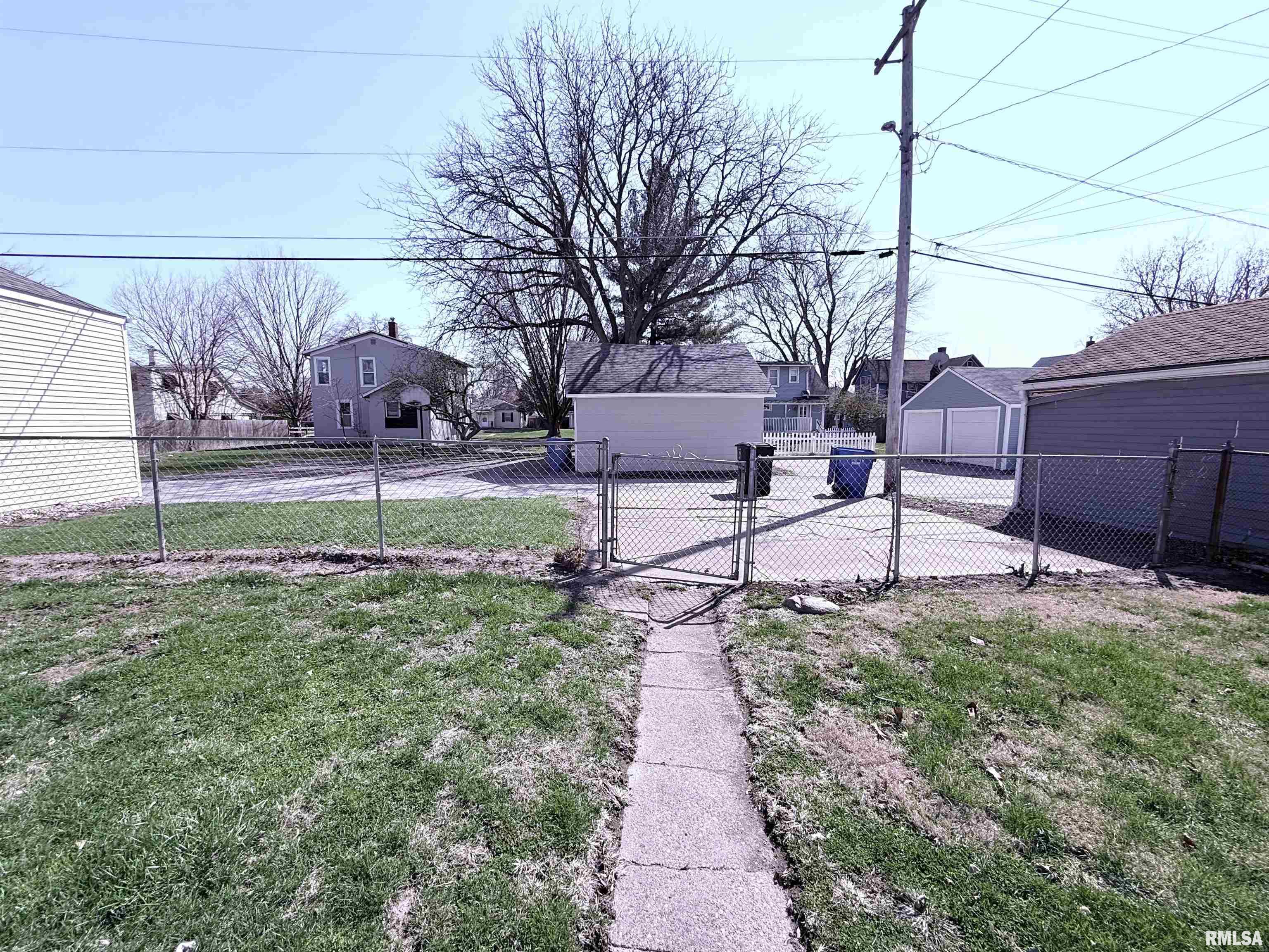 2410 18th Avenue Property Photo 8