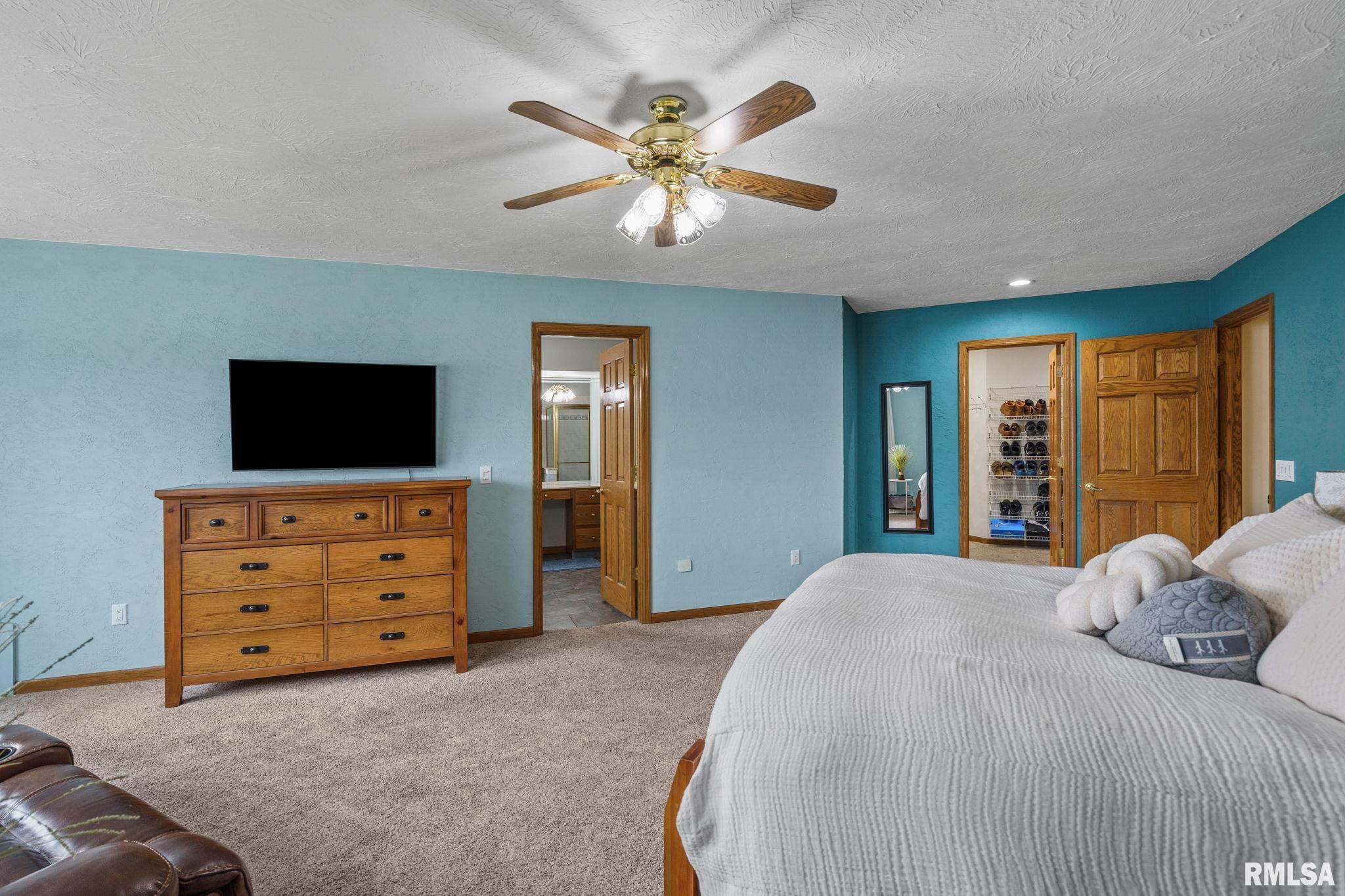2626 250th Street Property Photo 30