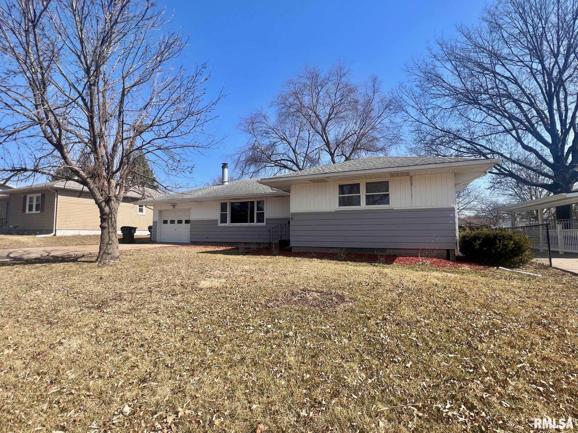 2037 N Ohio Avenue Property Photo 1