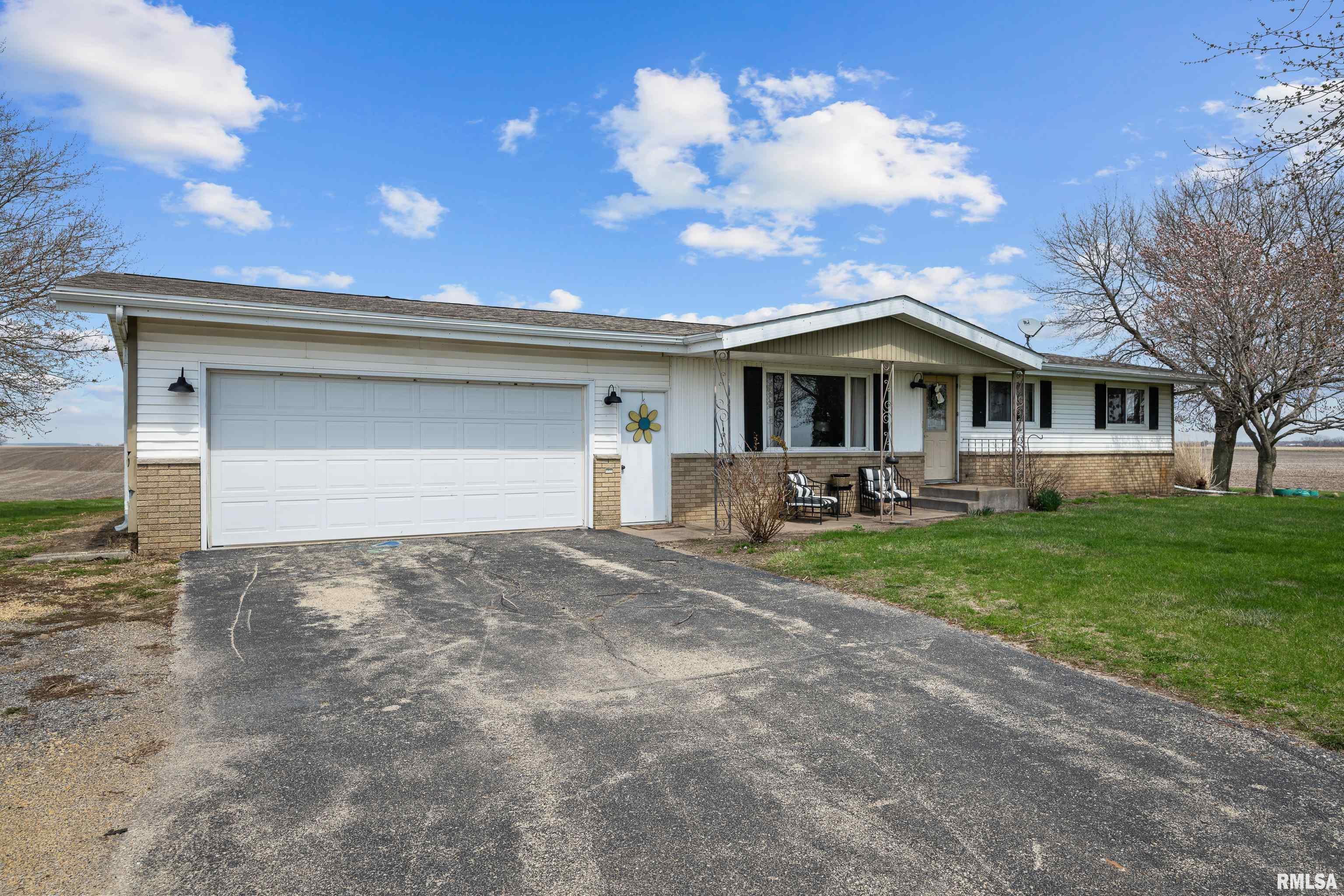26012 Territorial Road Property Photo 3