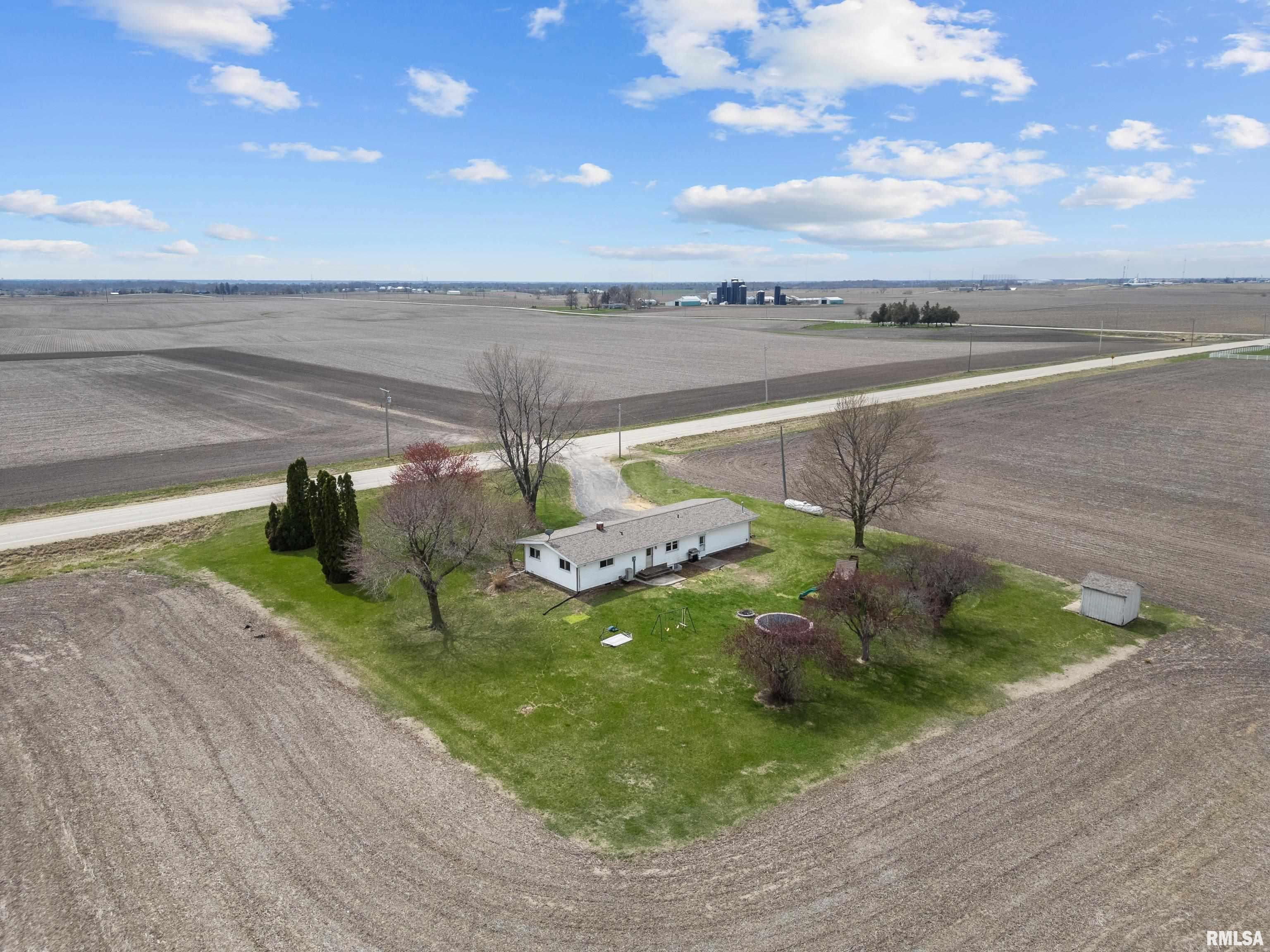 26012 Territorial Road Property Photo 4