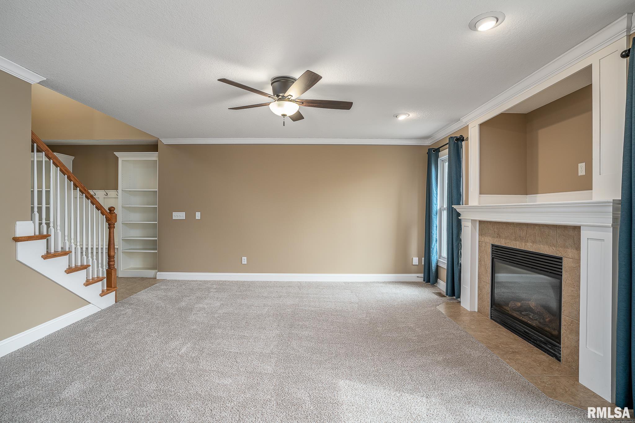 3233 Somerset Drive Property Photo 3
