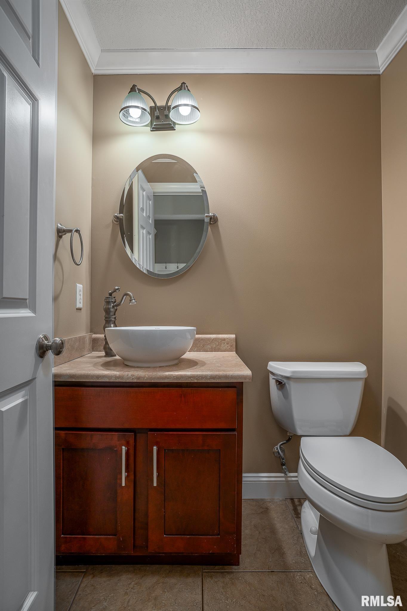 3233 Somerset Drive Property Photo 10