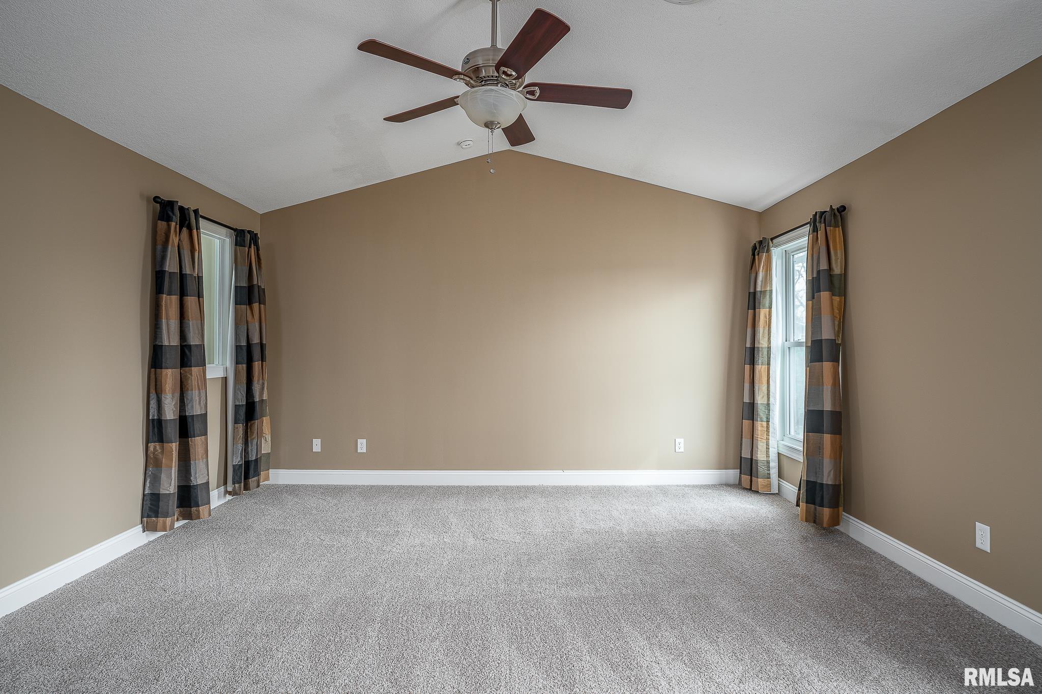 3233 Somerset Drive Property Photo 12