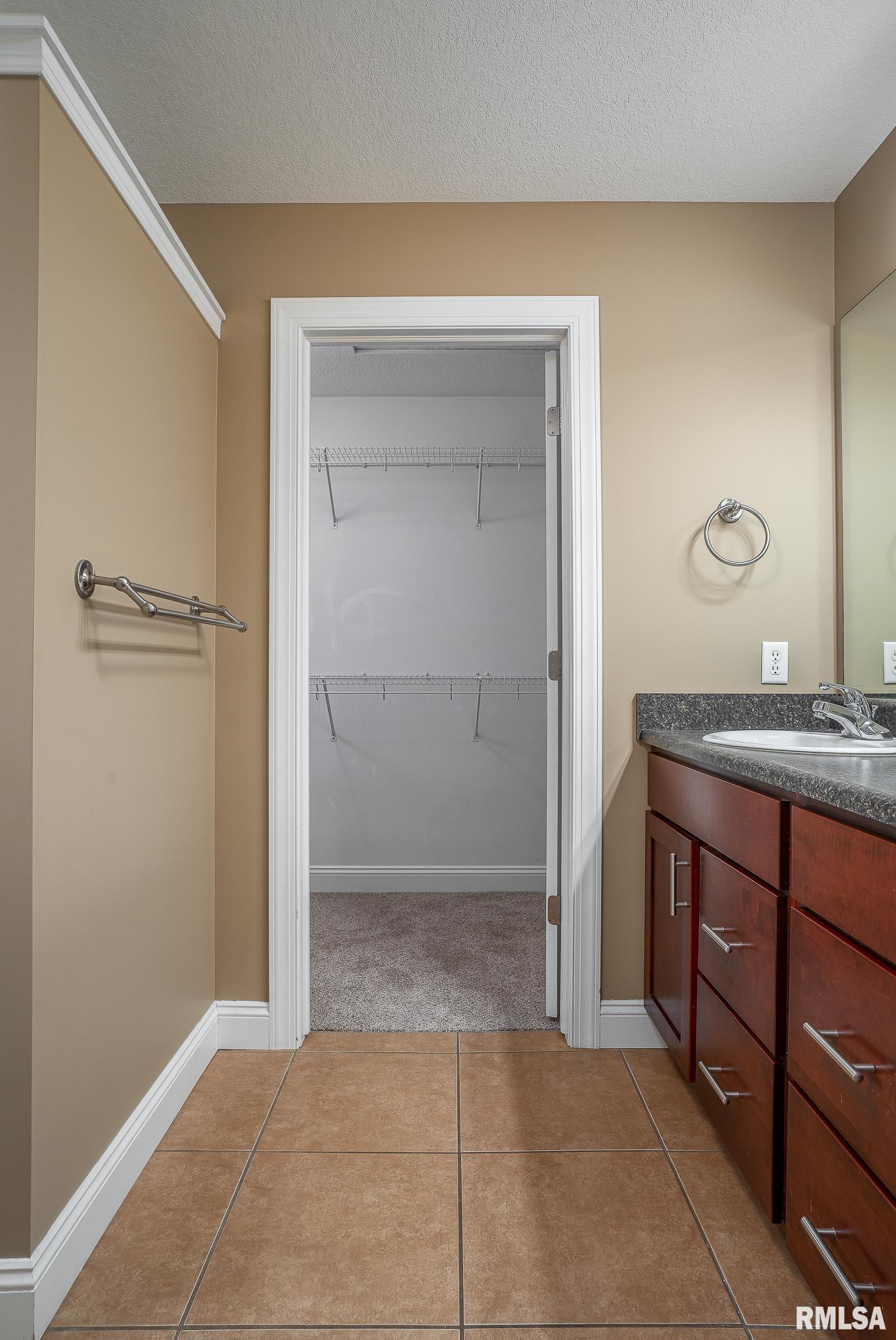 3233 Somerset Drive Property Photo 14