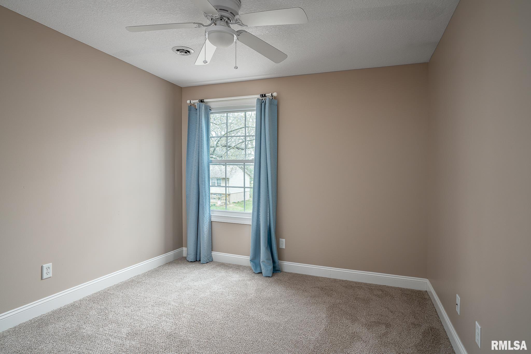 3233 Somerset Drive Property Photo 16