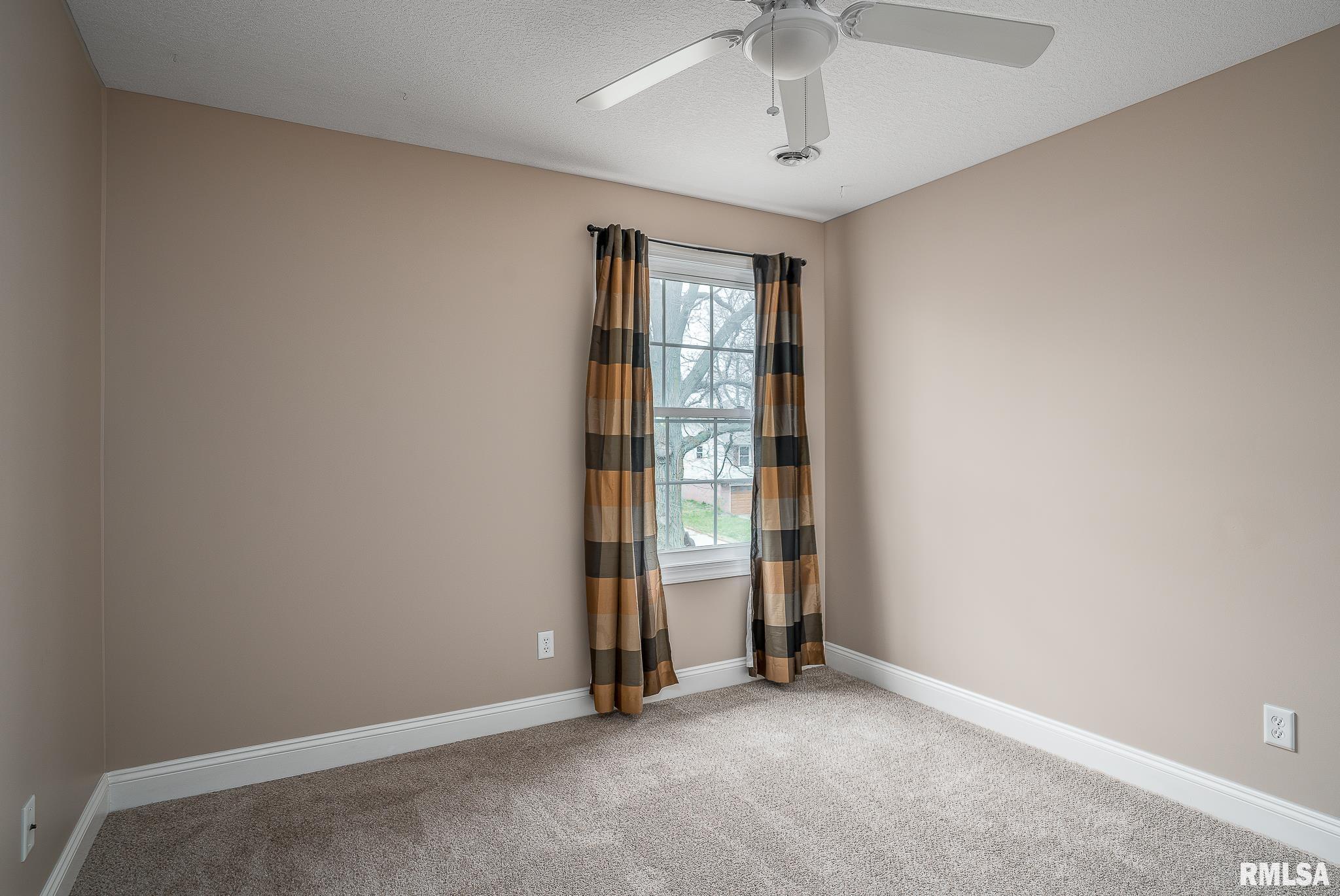 3233 Somerset Drive Property Photo 17