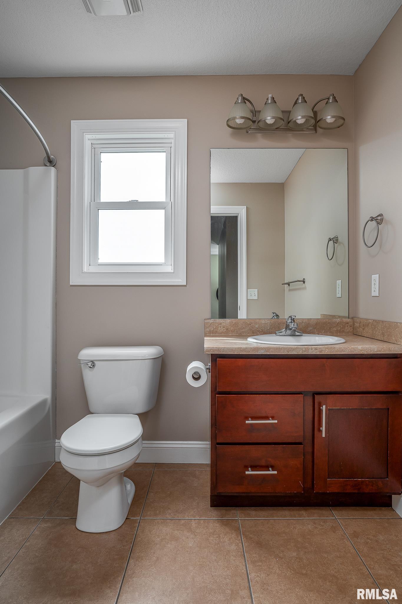 3233 Somerset Drive Property Photo 18