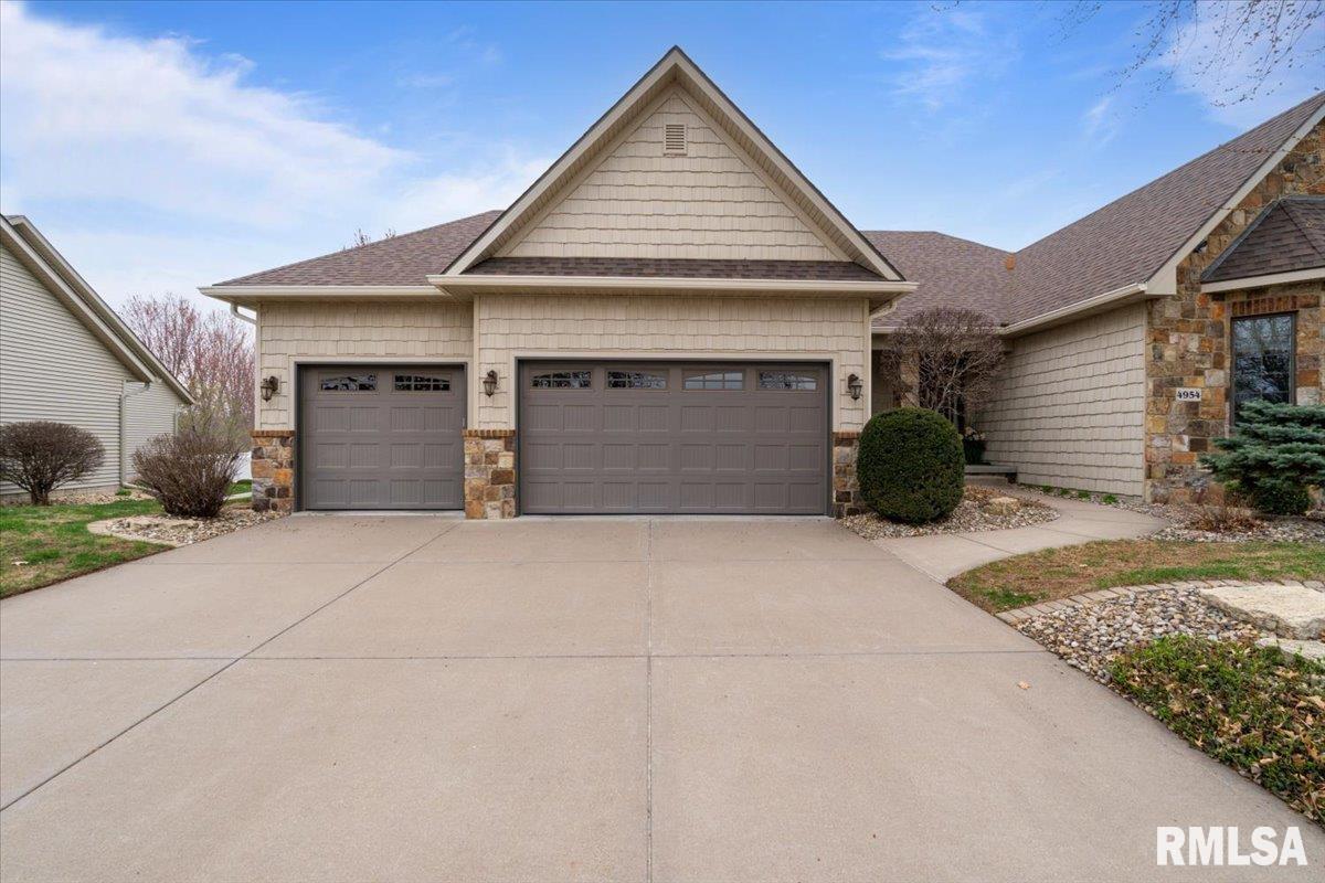 4954 Brookview Court Property Photo 8