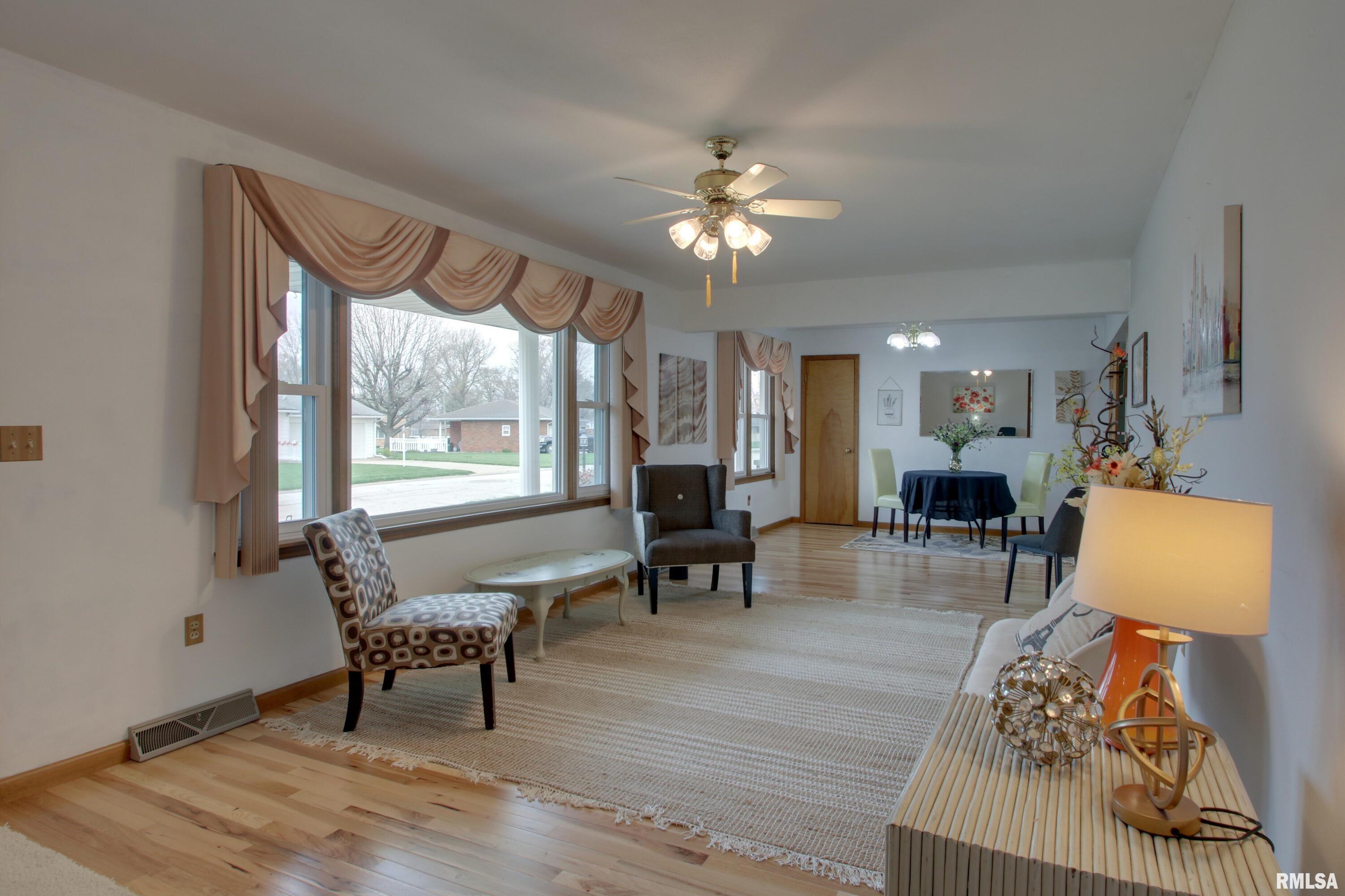 401 Poinsettia Drive Property Photo 3