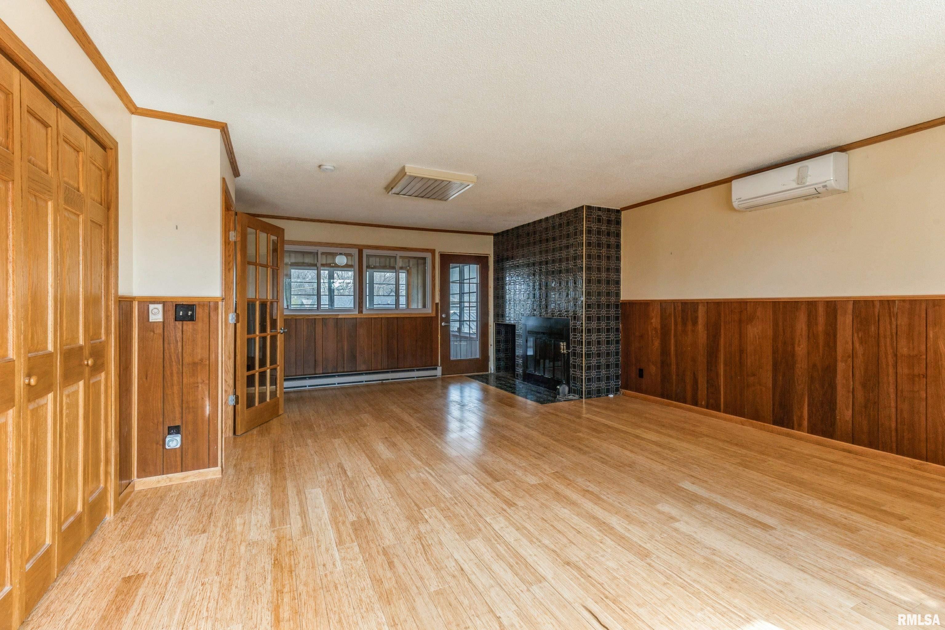 4204 Warren Street Property Photo 12