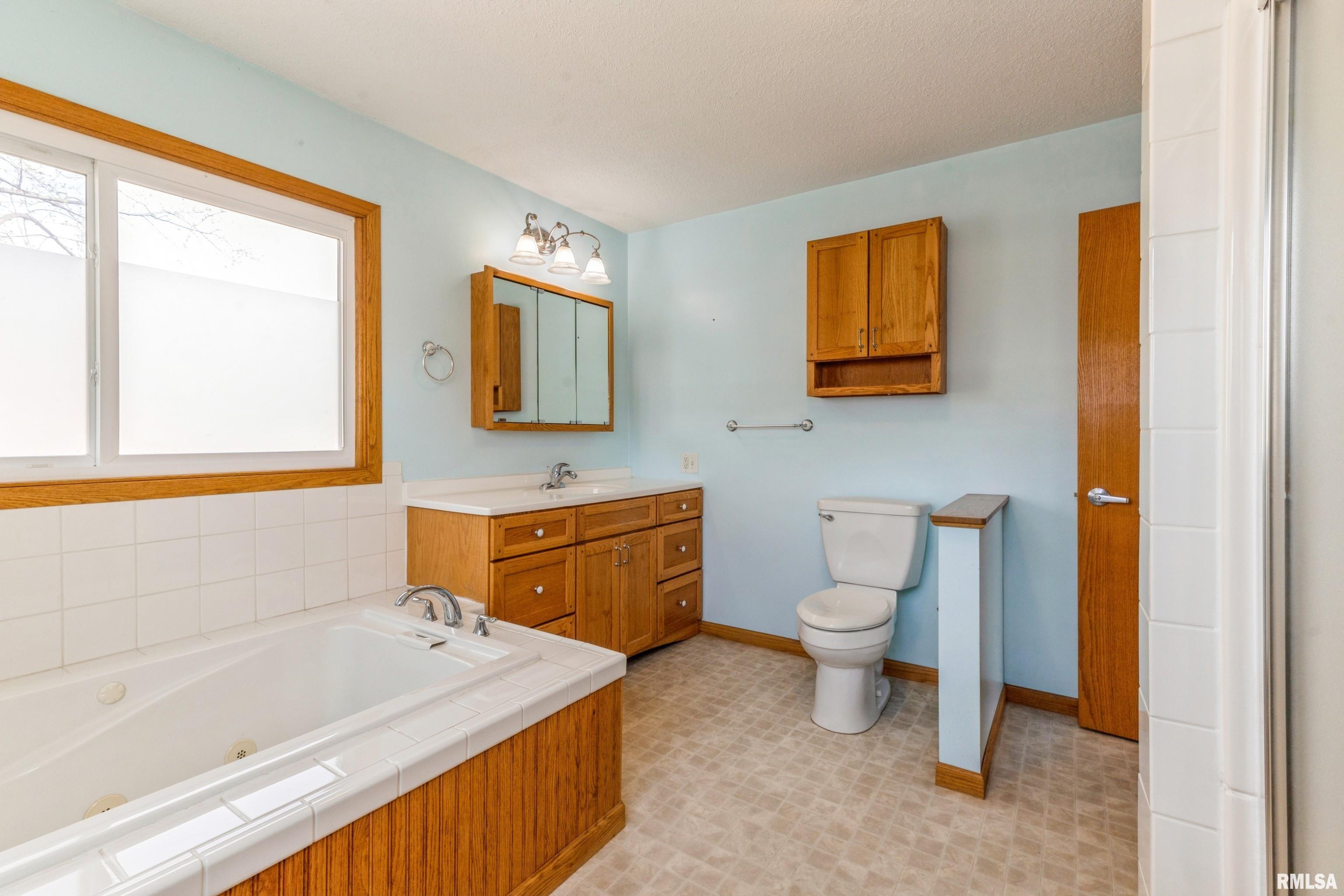 4204 Warren Street Property Photo 18