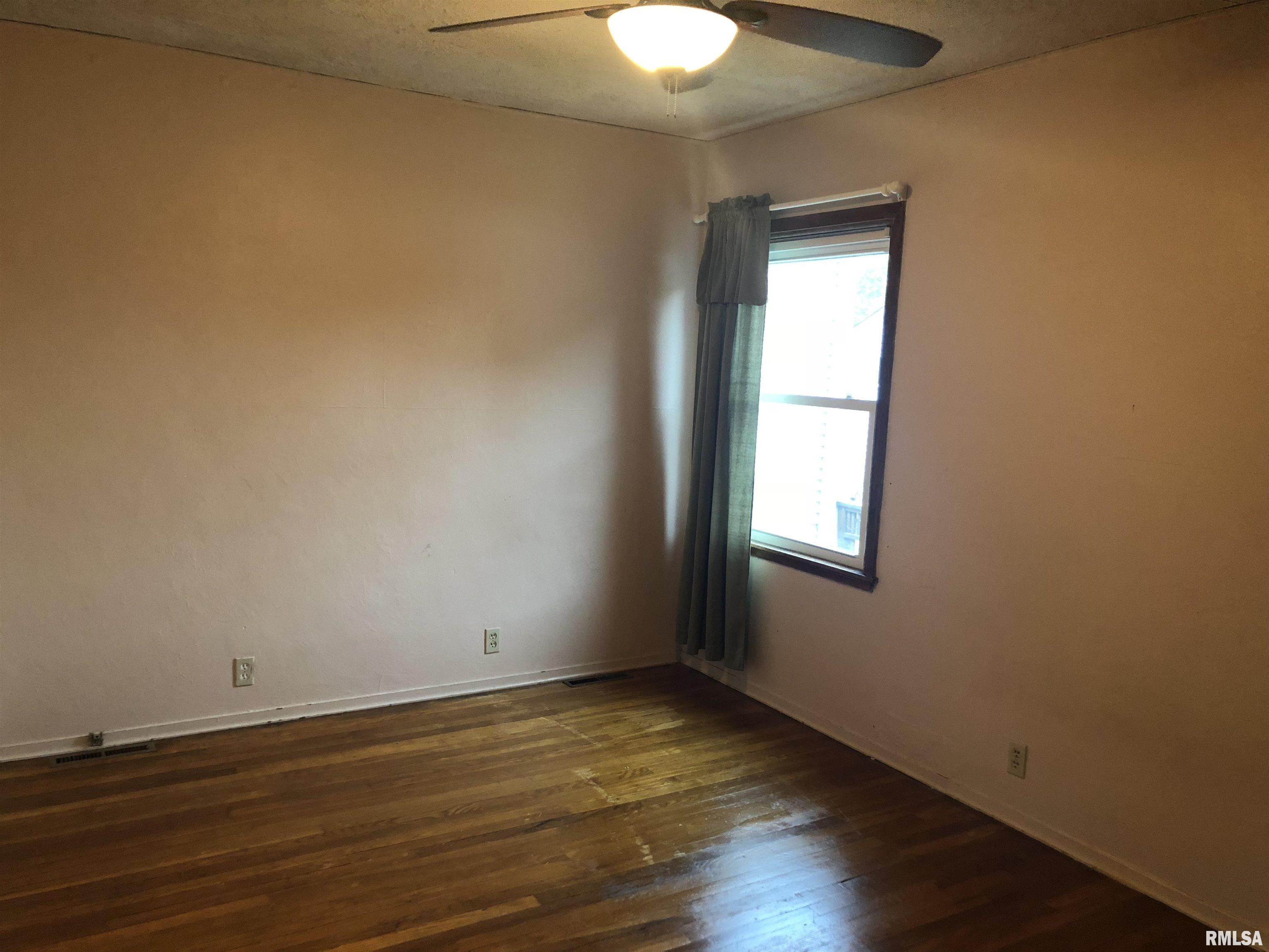440 E 30th Street Property Photo 7