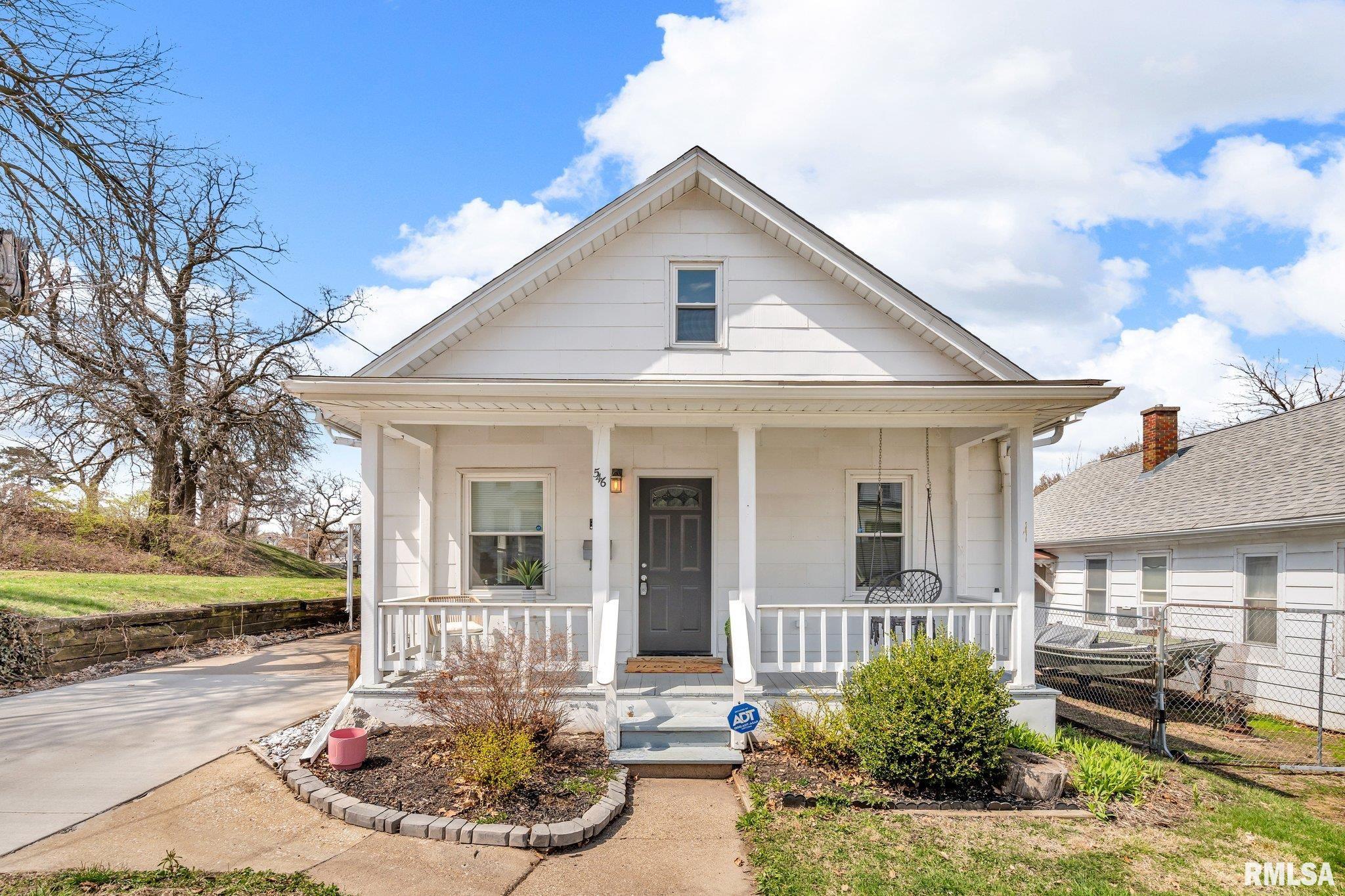 546 31st Street Property Photo 1