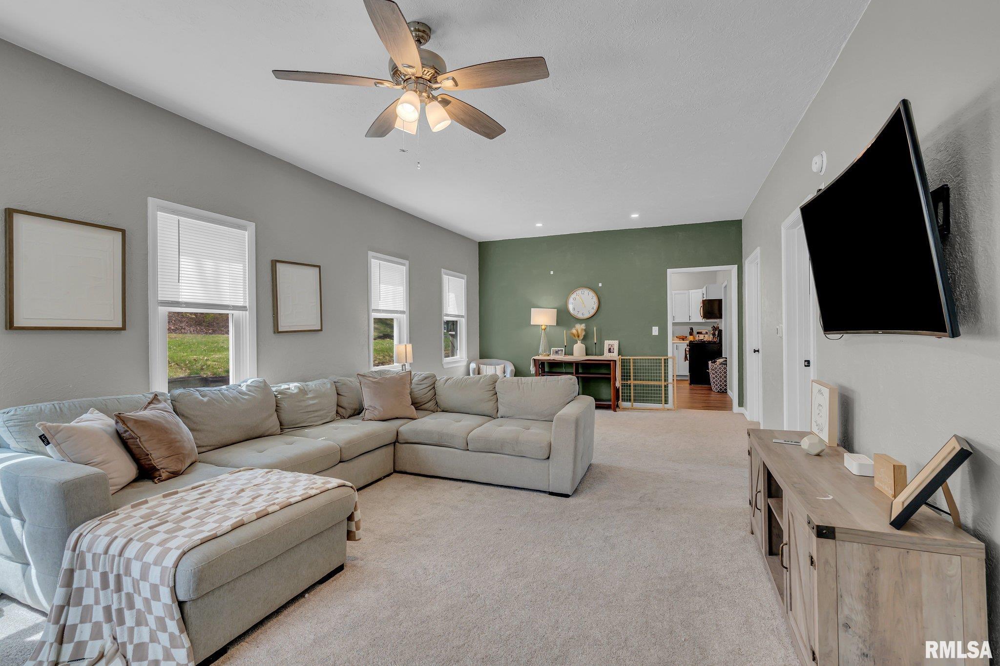 546 31st Street Property Photo 4