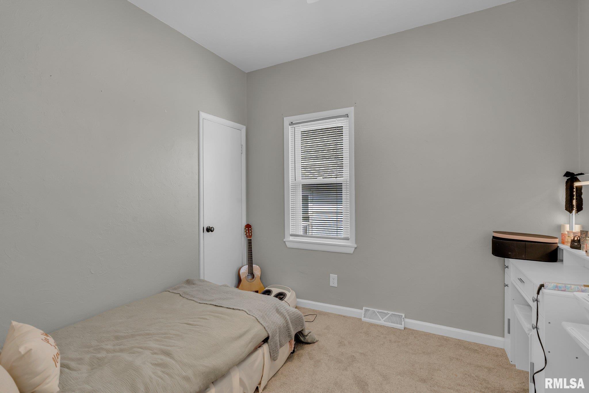 546 31st Street Property Photo 8