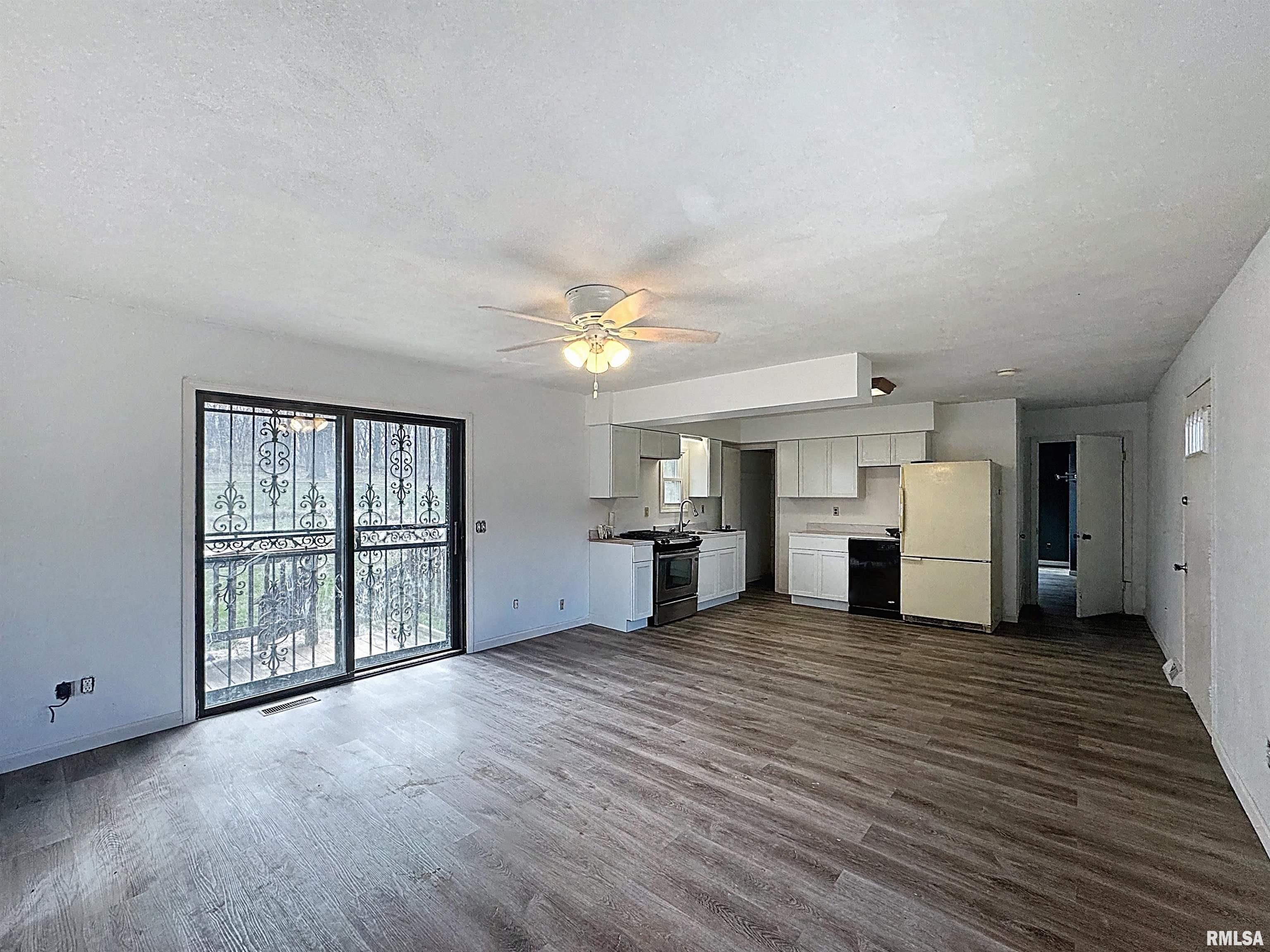 6520 Us Hwy 150 Property Photo 5
