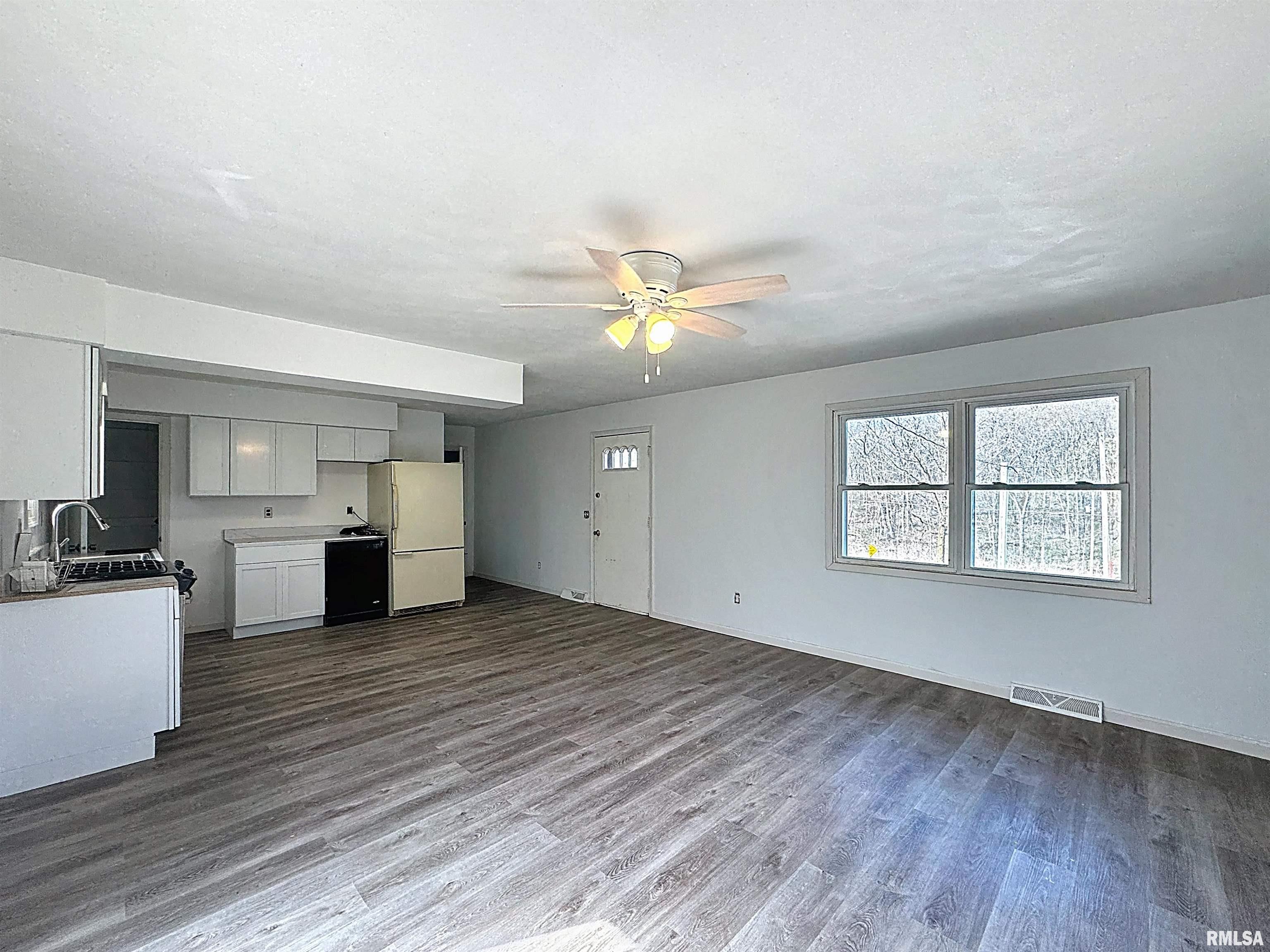 6520 Us Hwy 150 Property Photo 6