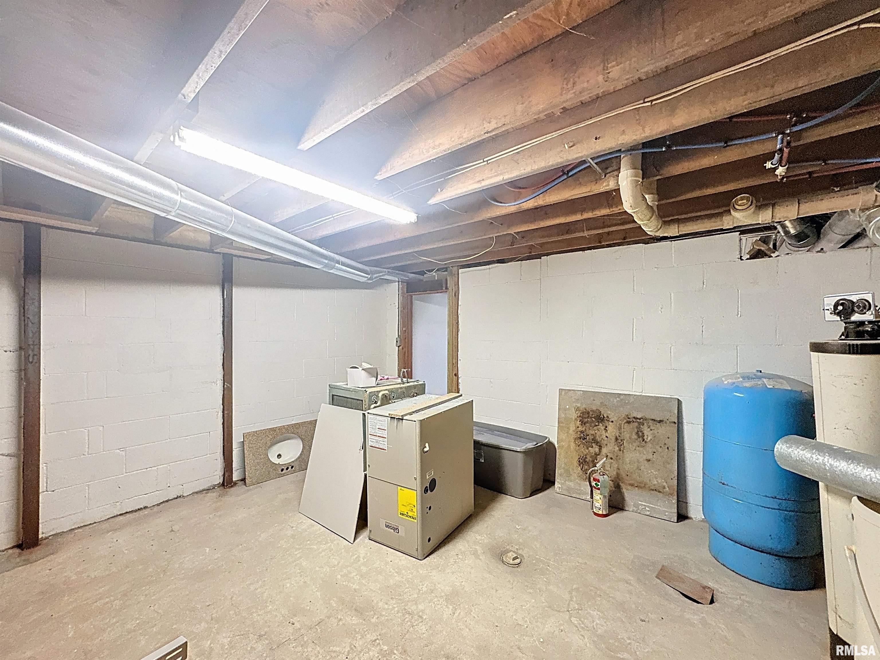 6520 Us Hwy 150 Property Photo 32