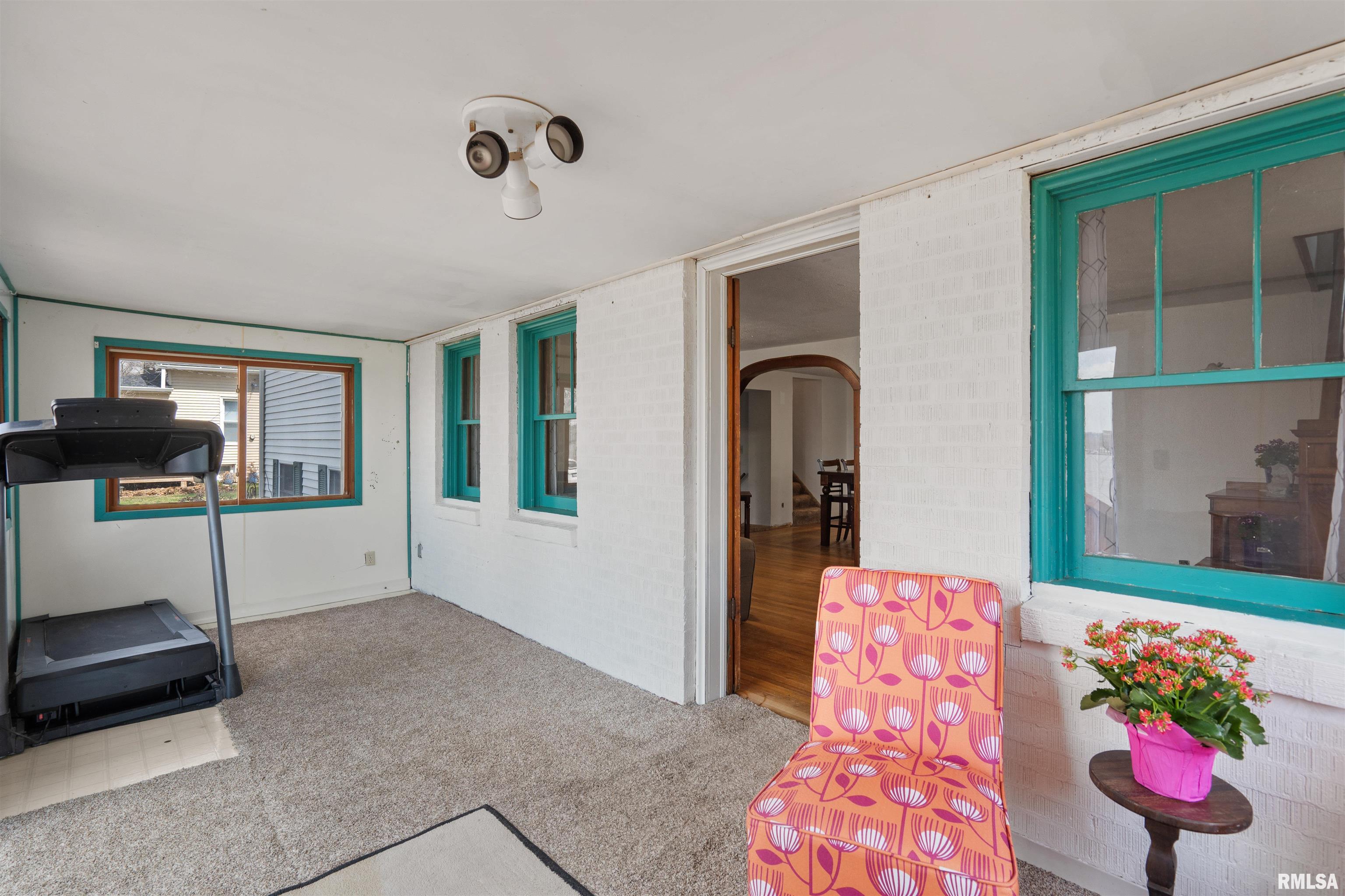 404 1st Avenue Property Photo 8