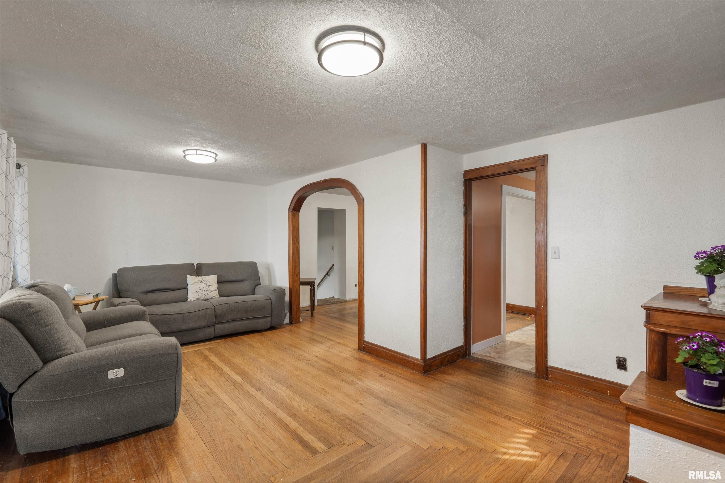 404 1st Avenue Property Photo 9