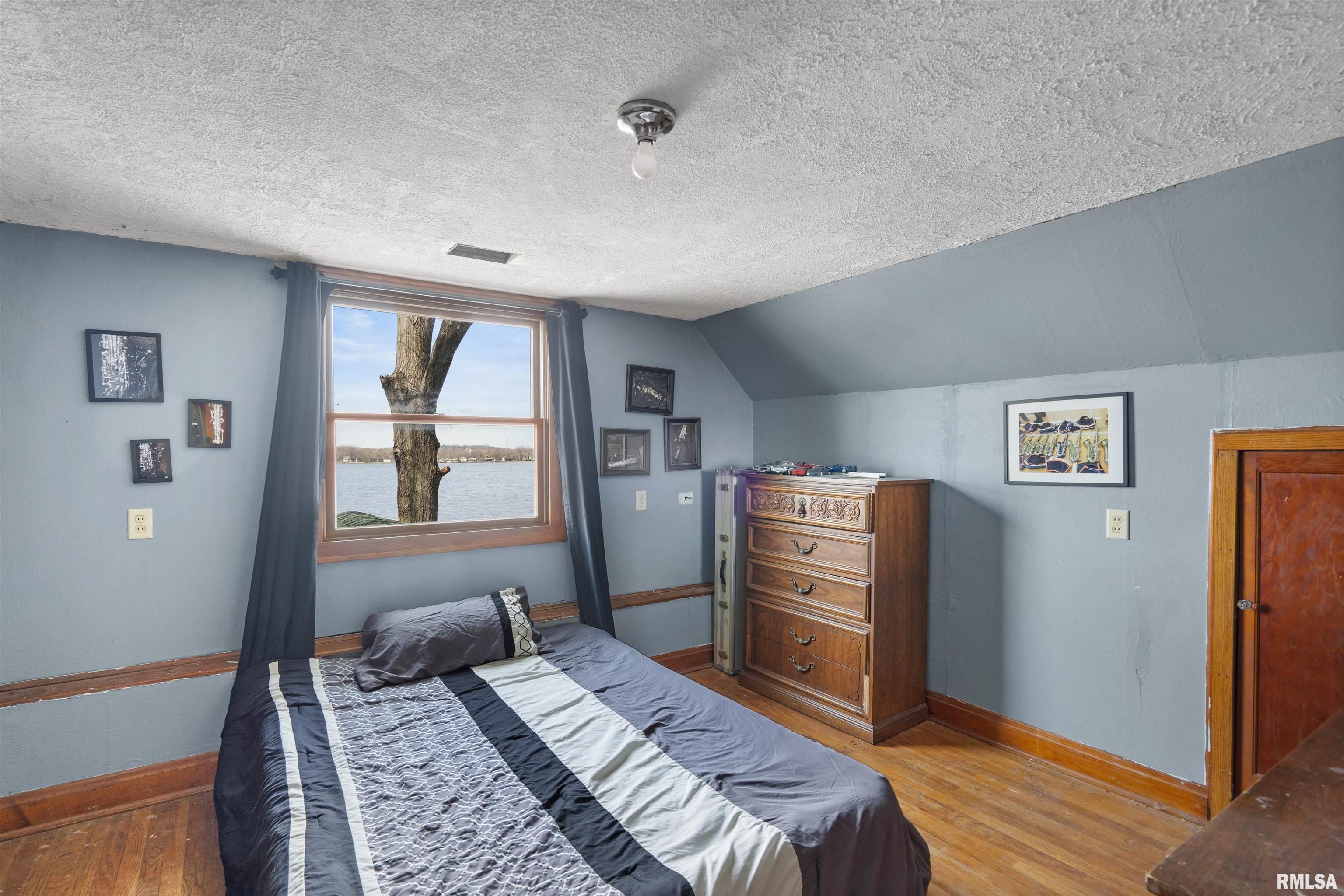 404 1st Avenue Property Photo 27