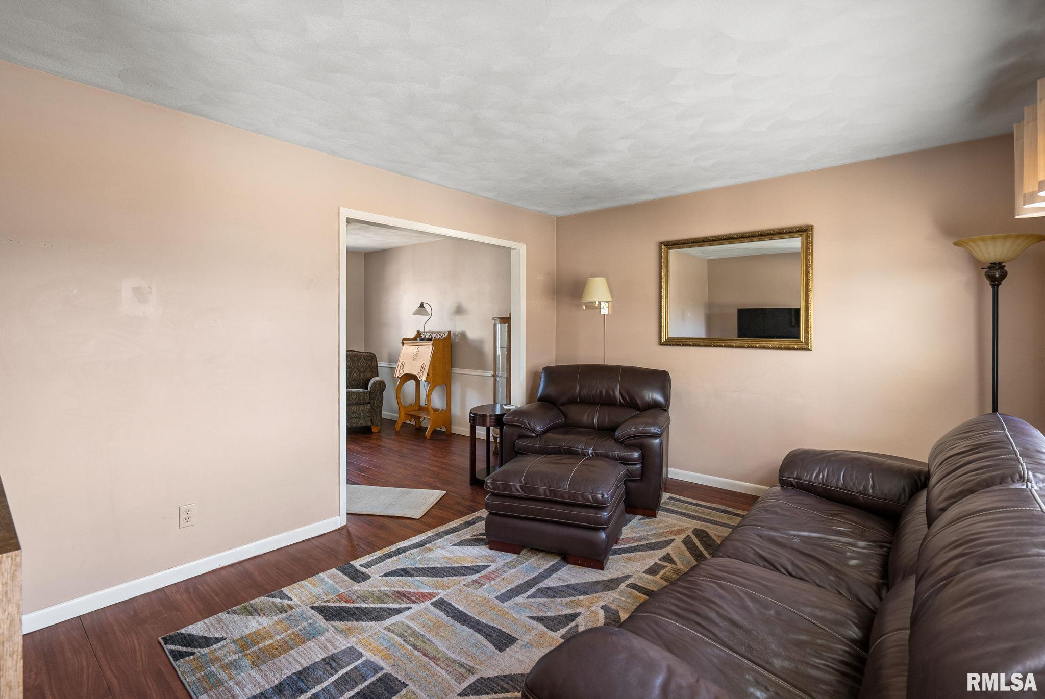 1320 W 41st Street Property Photo 3