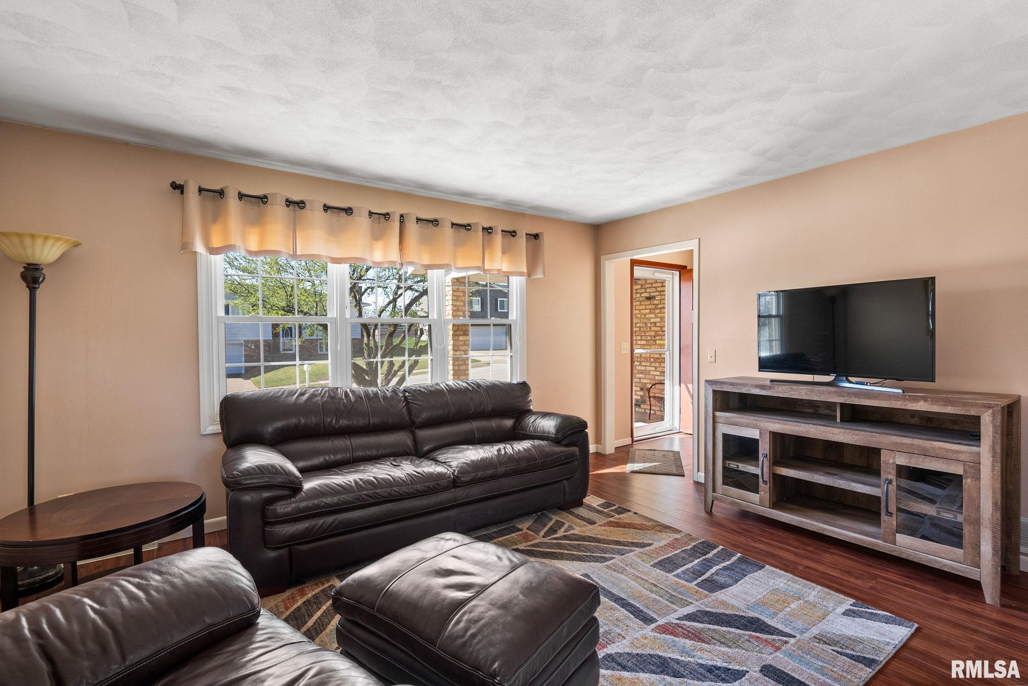 1320 W 41st Street Property Photo 4