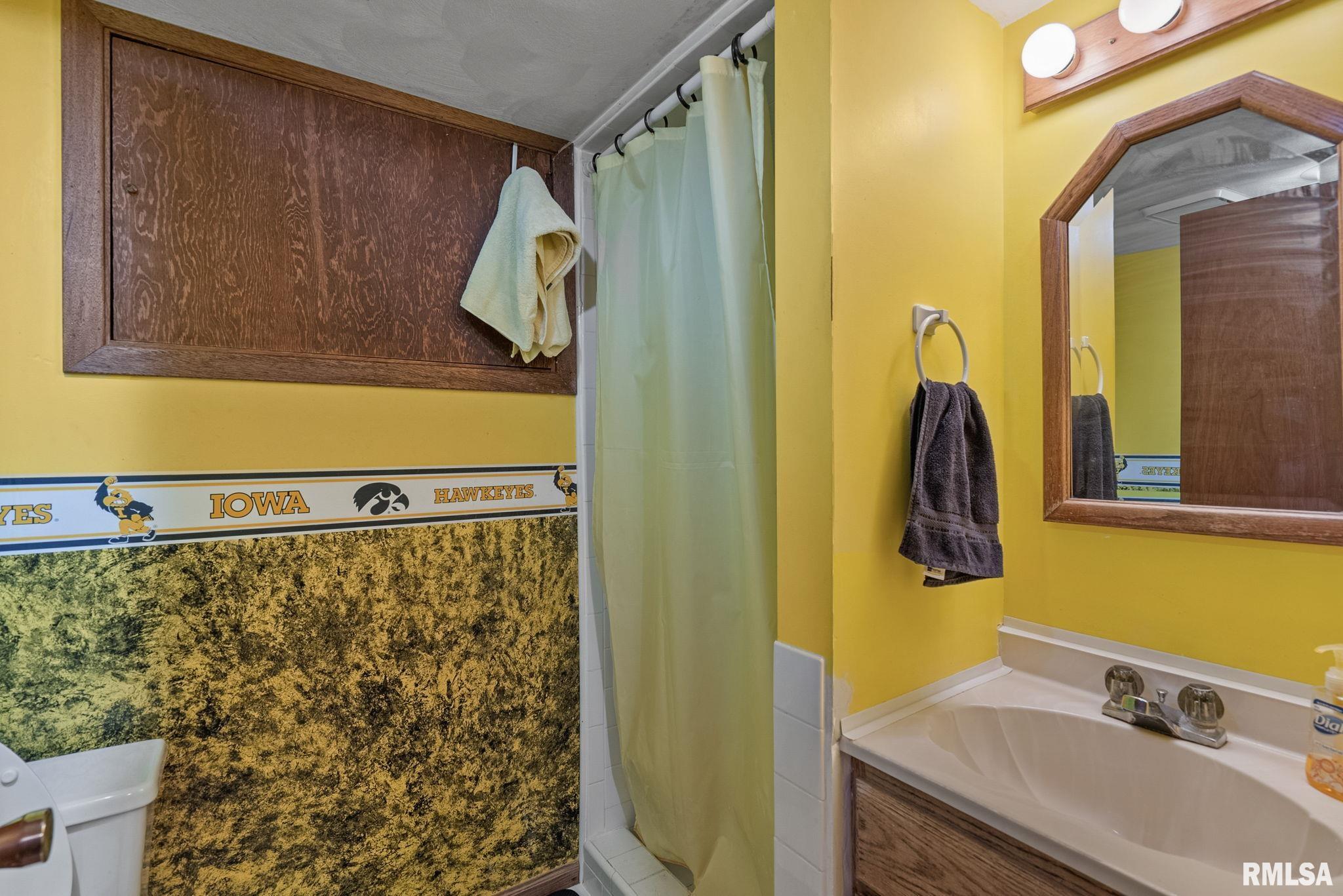 1320 W 41st Street Property Photo 25