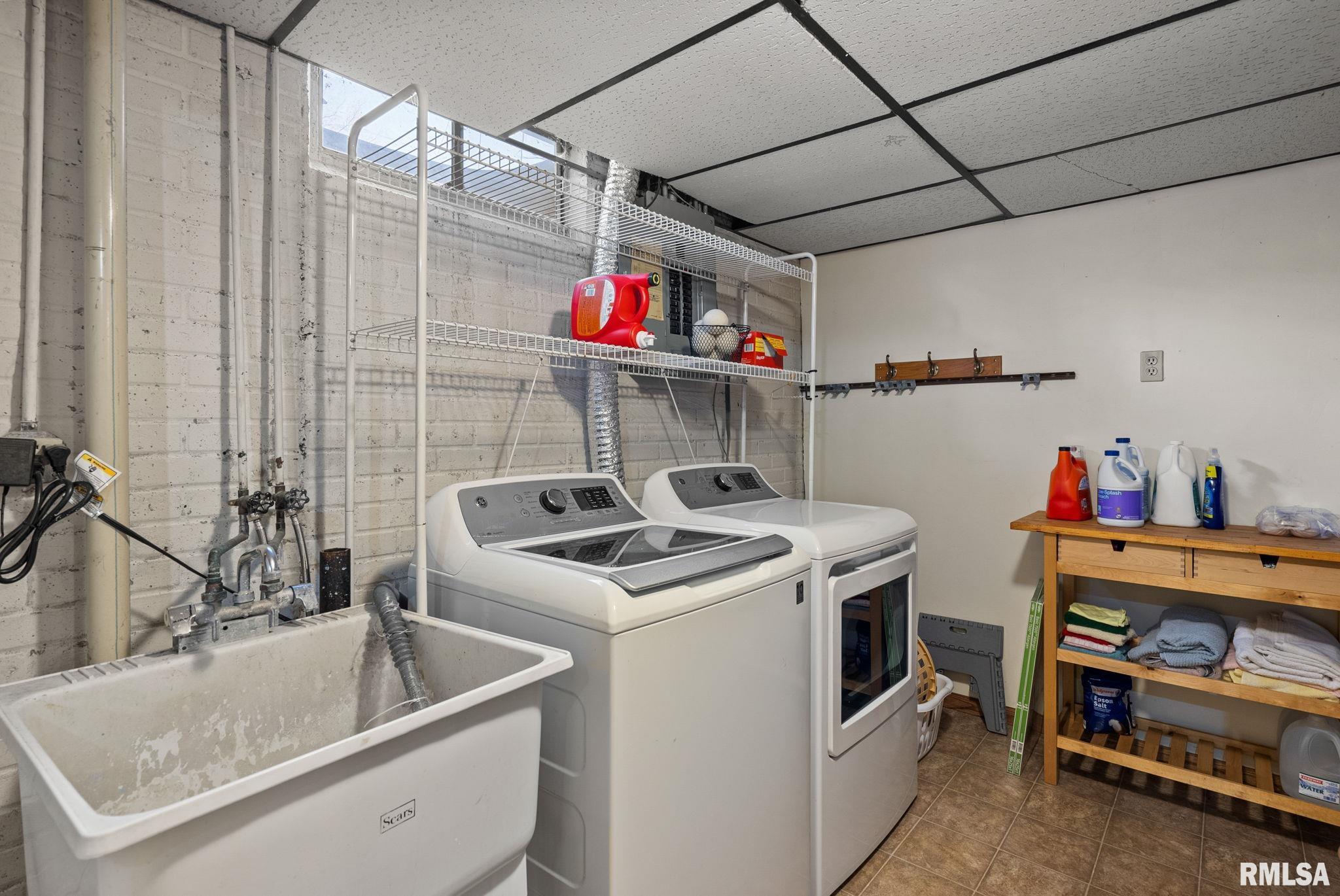 1320 W 41st Street Property Photo 26