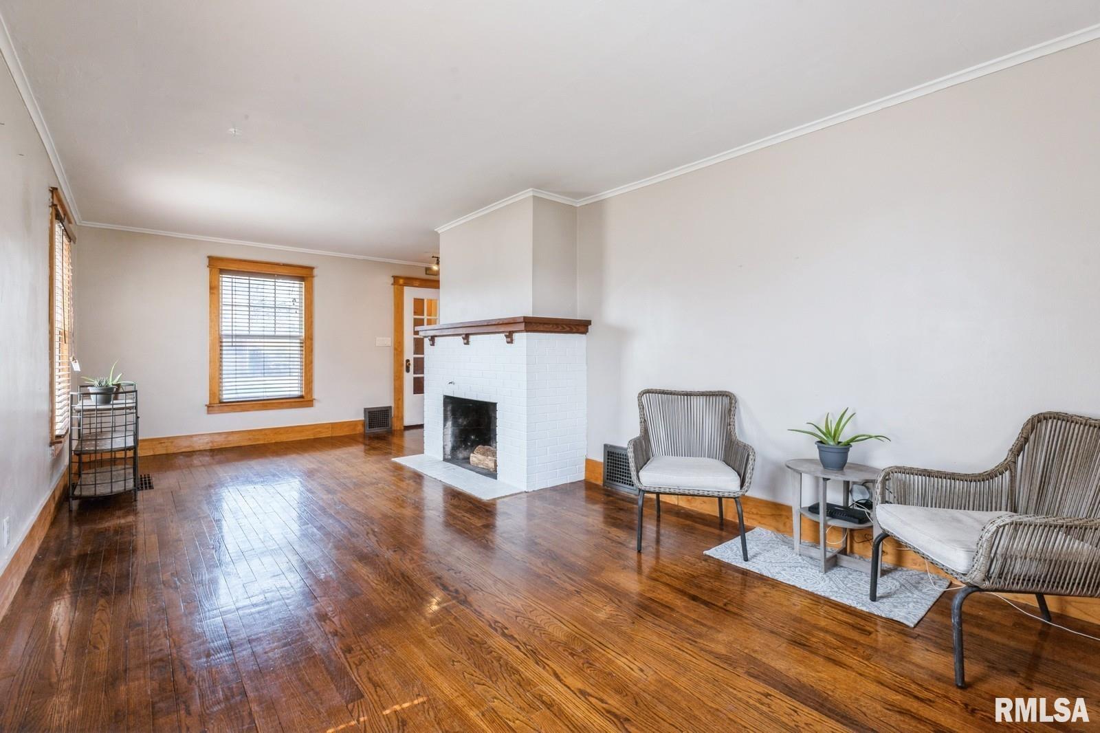 1063 Jefferson Street Property Photo 5
