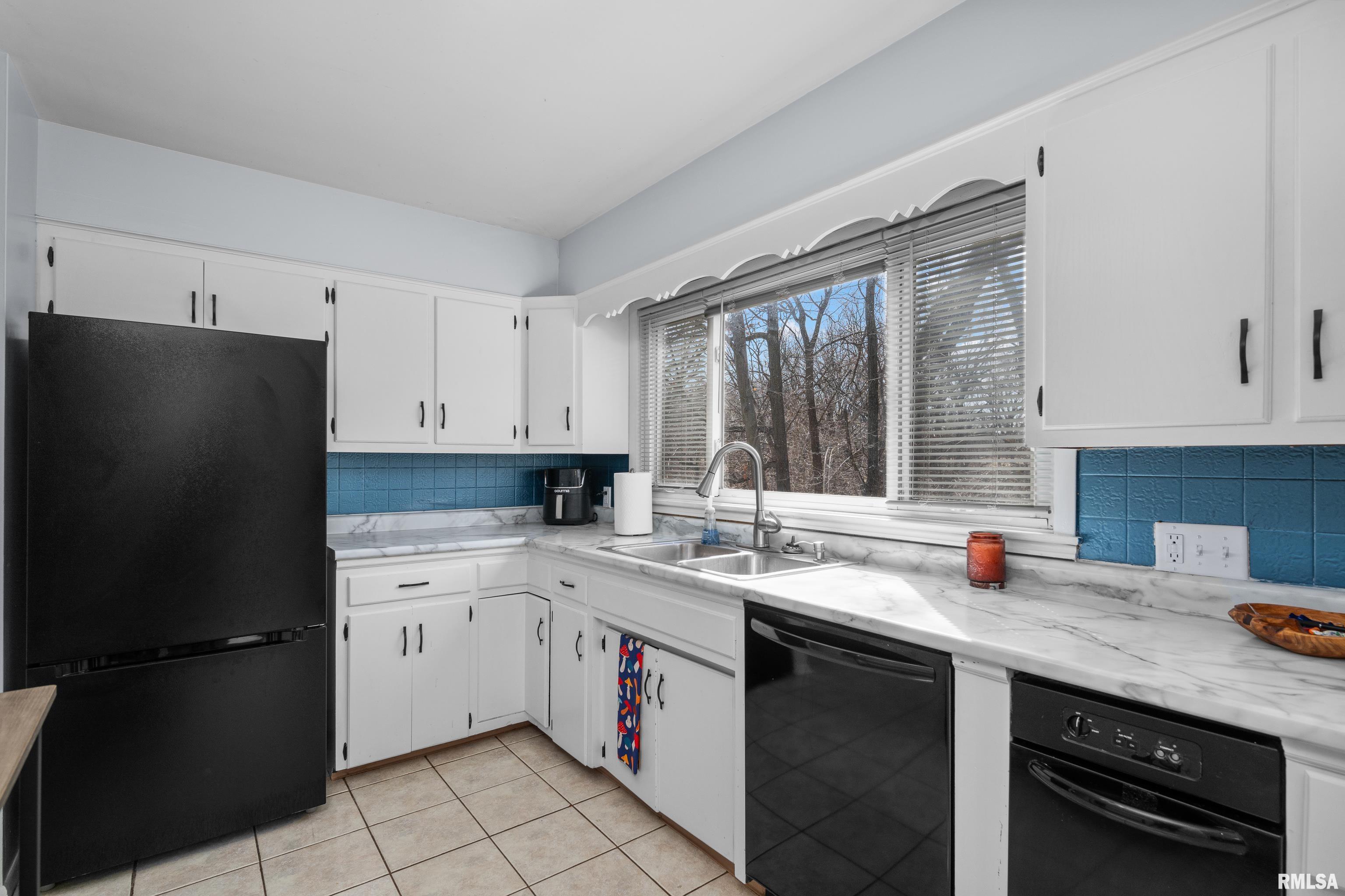 2107 3rd Street B Property Photo 12