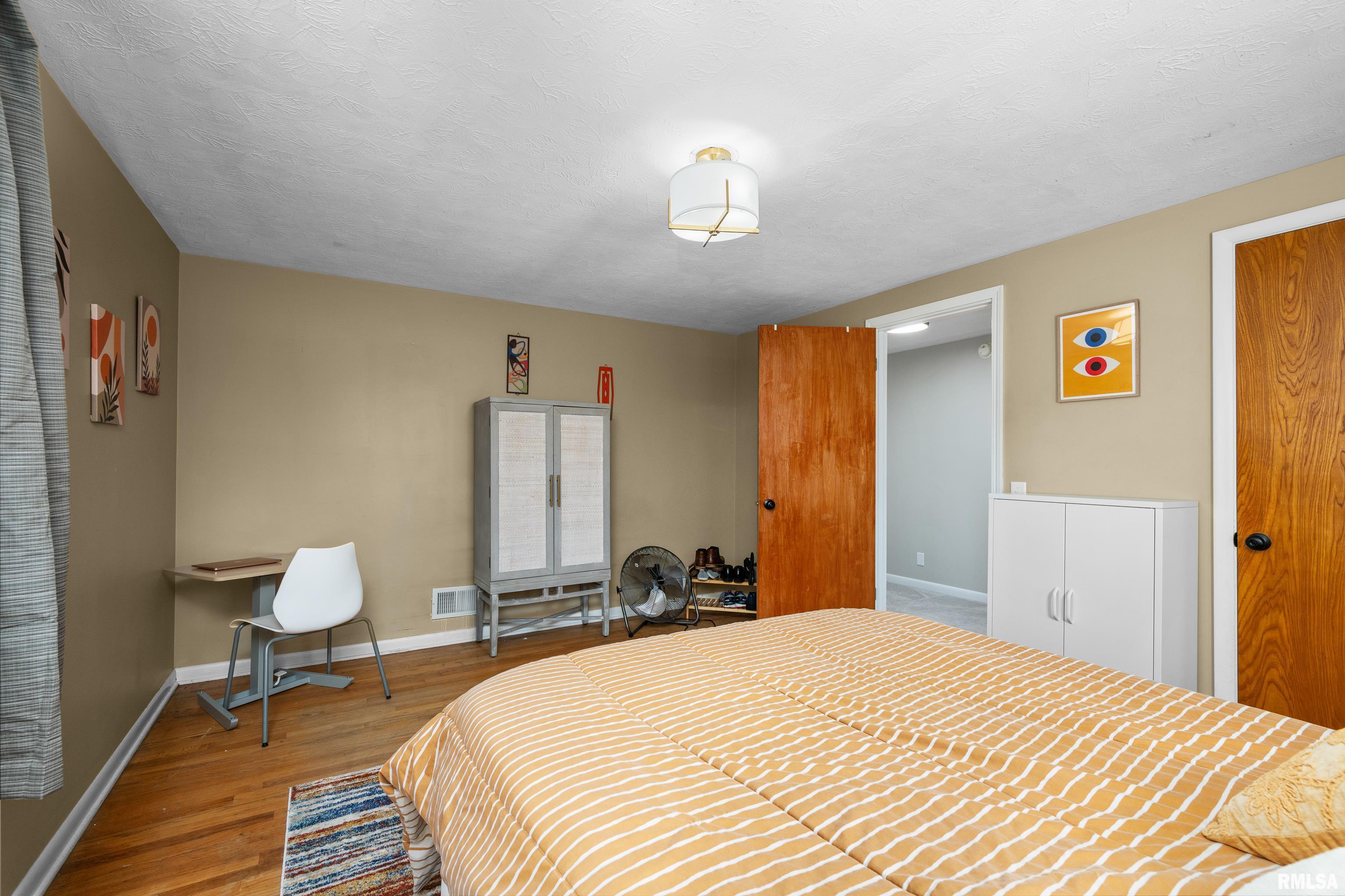 2107 3rd Street B Property Photo 18