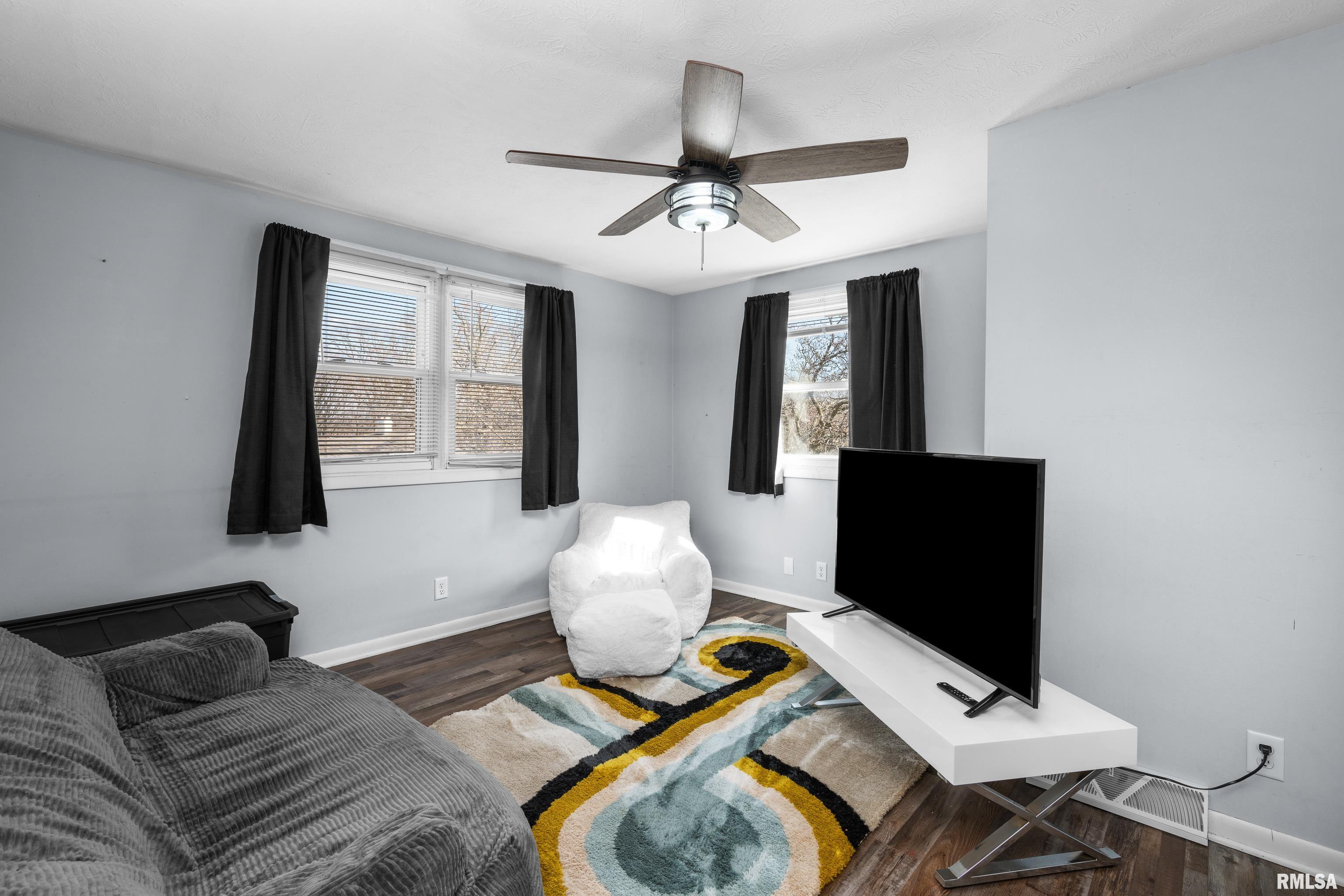 2107 3rd Street B Property Photo 21