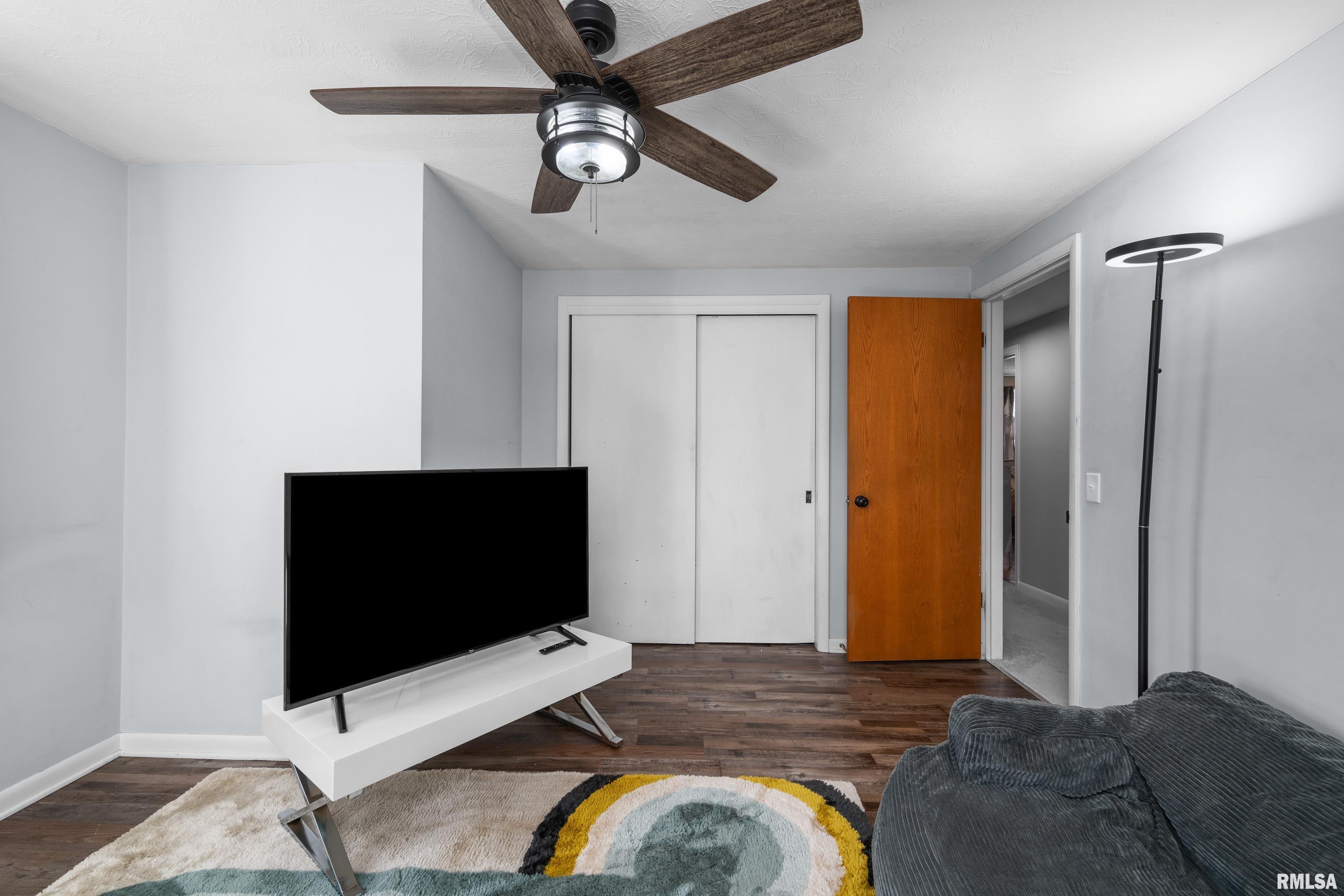 2107 3rd Street B Property Photo 22