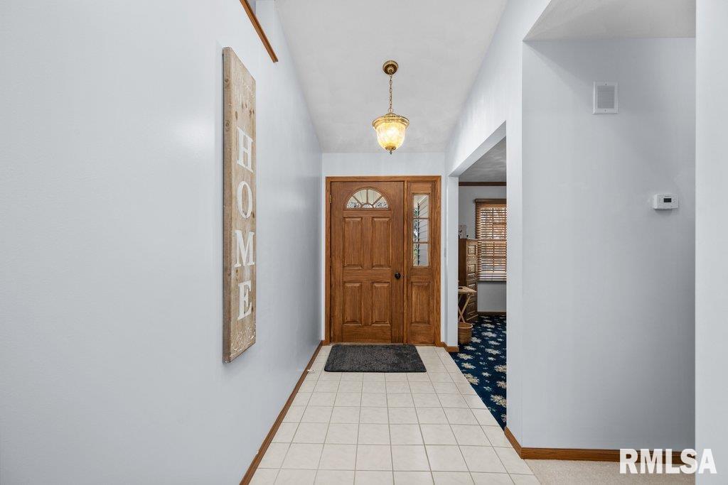 8861 E 1000th Street Property Photo 10