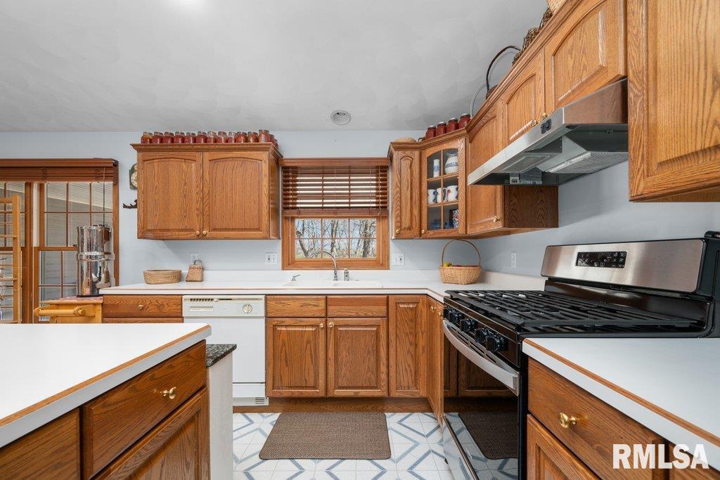 8861 E 1000th Street Property Photo 19