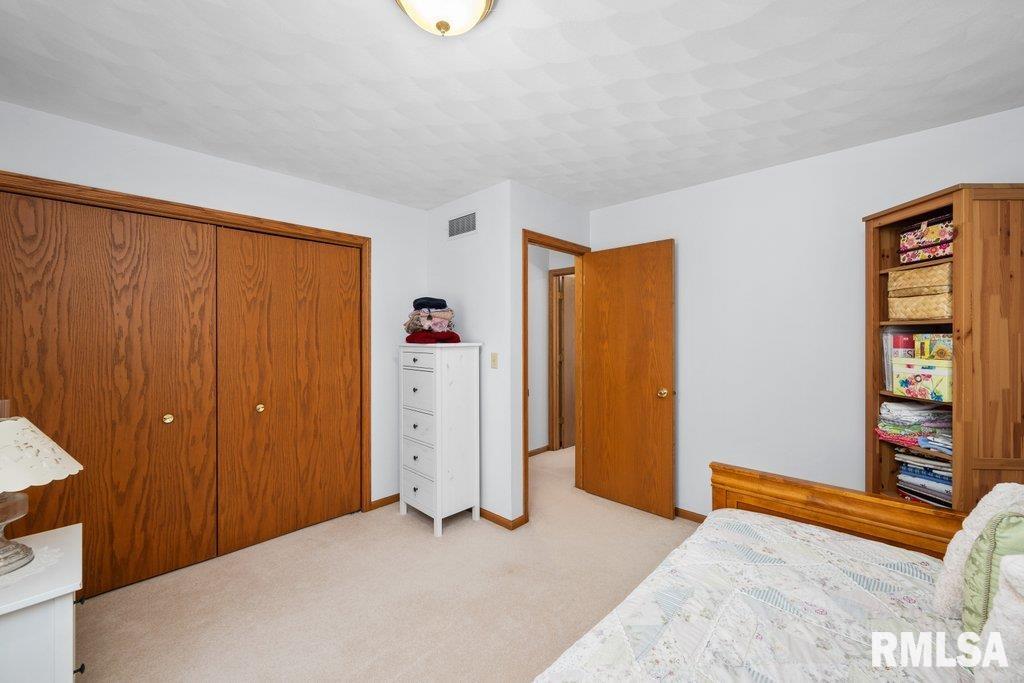 8861 E 1000th Street Property Photo 24