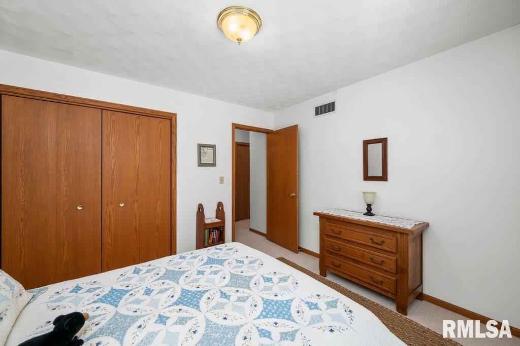 8861 E 1000th Street Property Photo 27