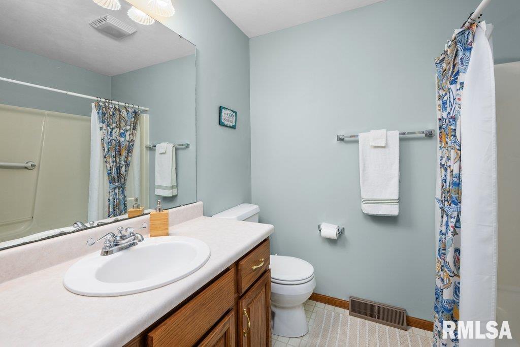 8861 E 1000th Street Property Photo 28