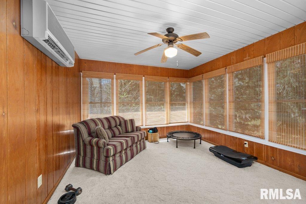 8861 E 1000th Street Property Photo 30